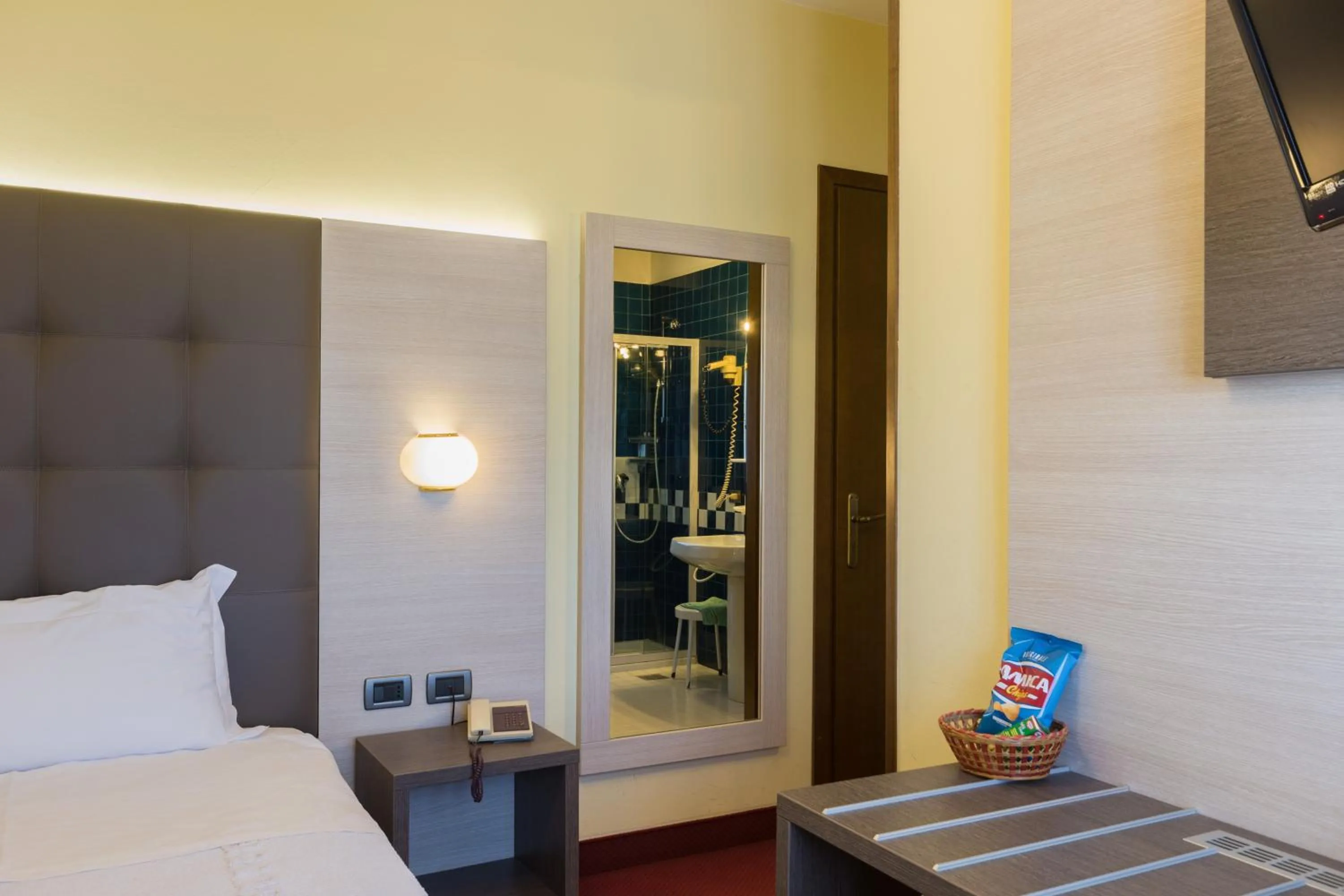 Bed in Park Hotel Ristorante Ca' Bianca