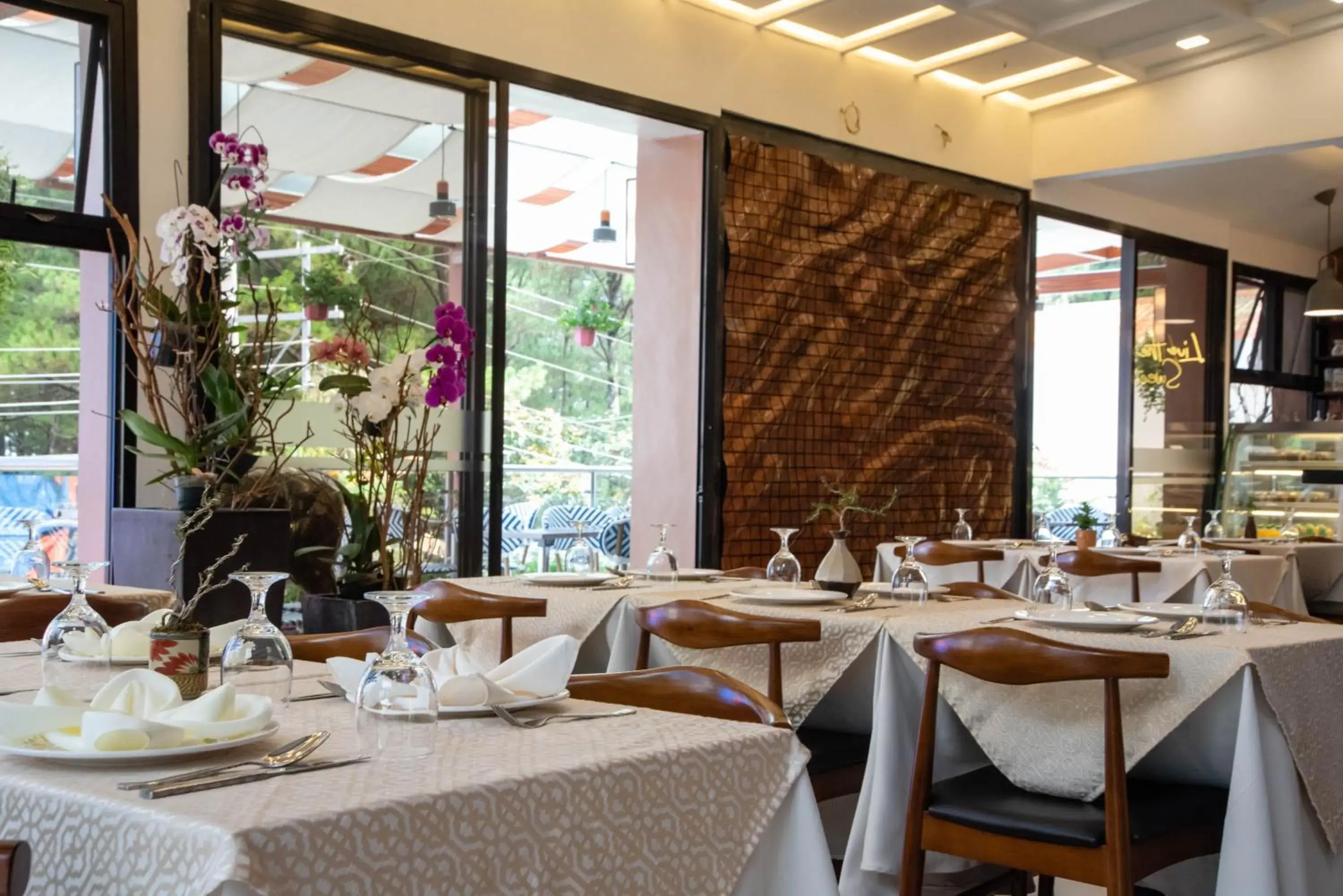 Restaurant/places to eat in Giraffe Boutique Hotel Restaurant/places to eat in Giraffe Boutique Hotel