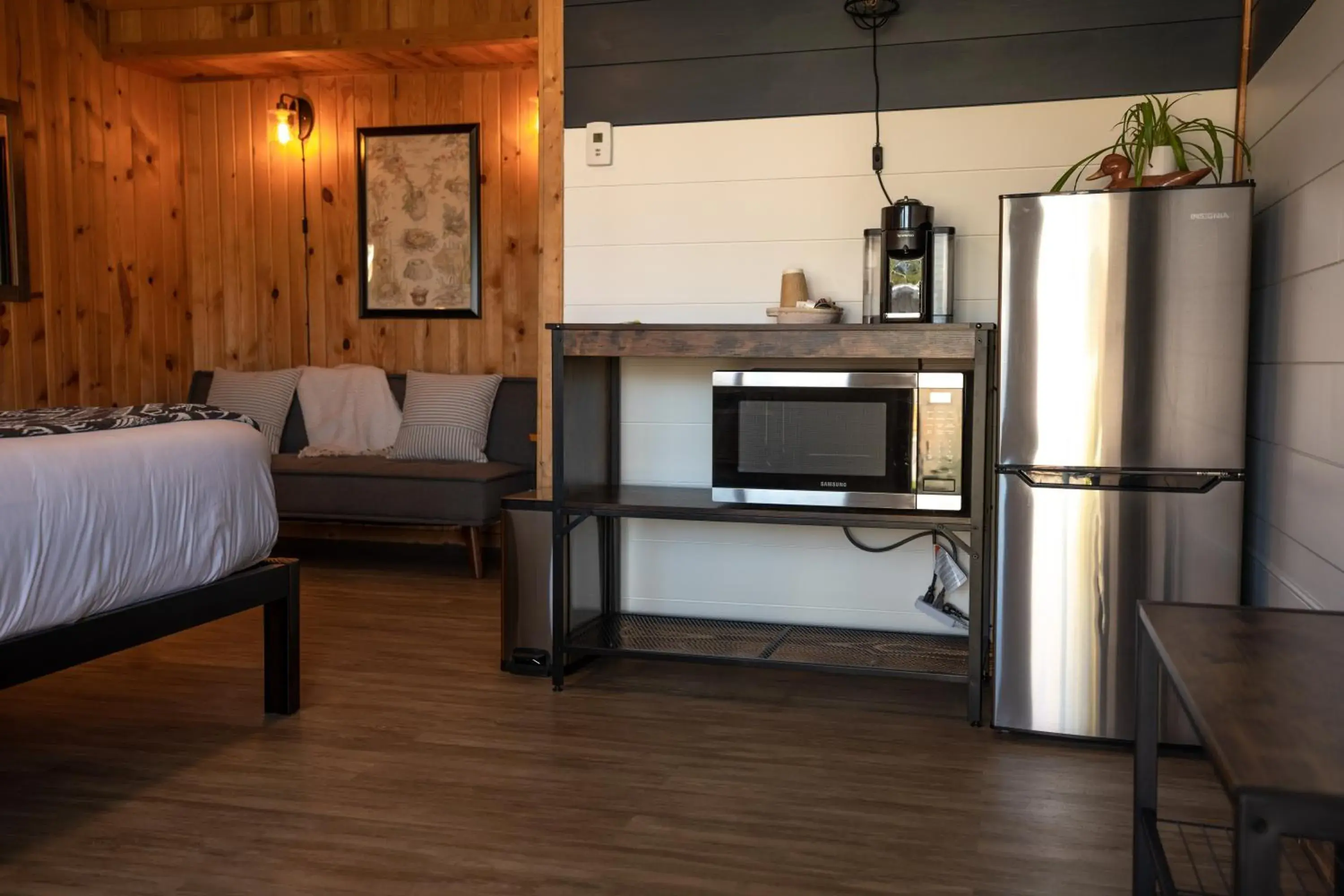 King Studio with Sofa Bed in Columbia Point Resort King Studio with Sofa Bed in Columbia Point Resort