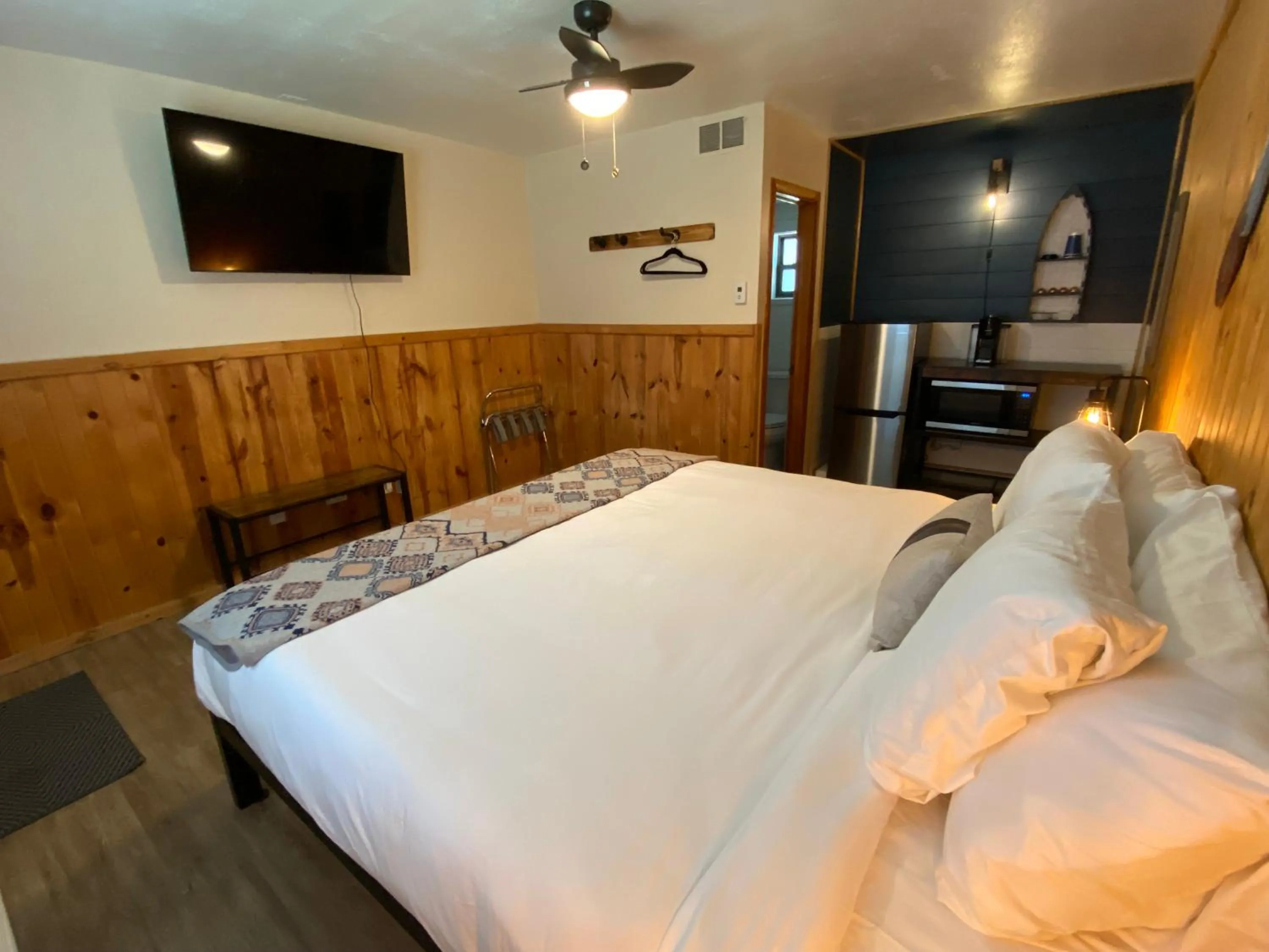 Superior King Suite in Columbia Point Resort