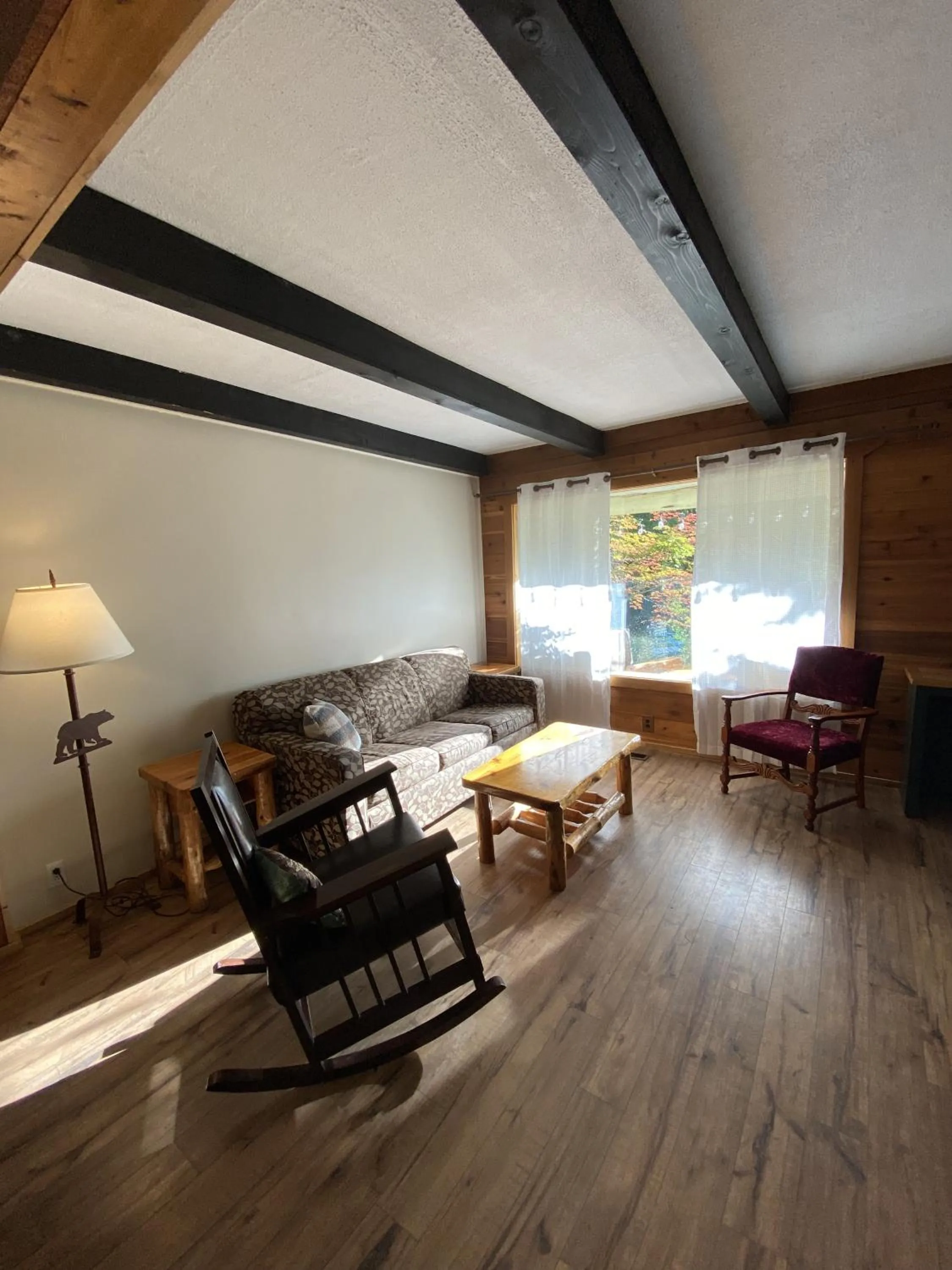 Columbia Point Resort