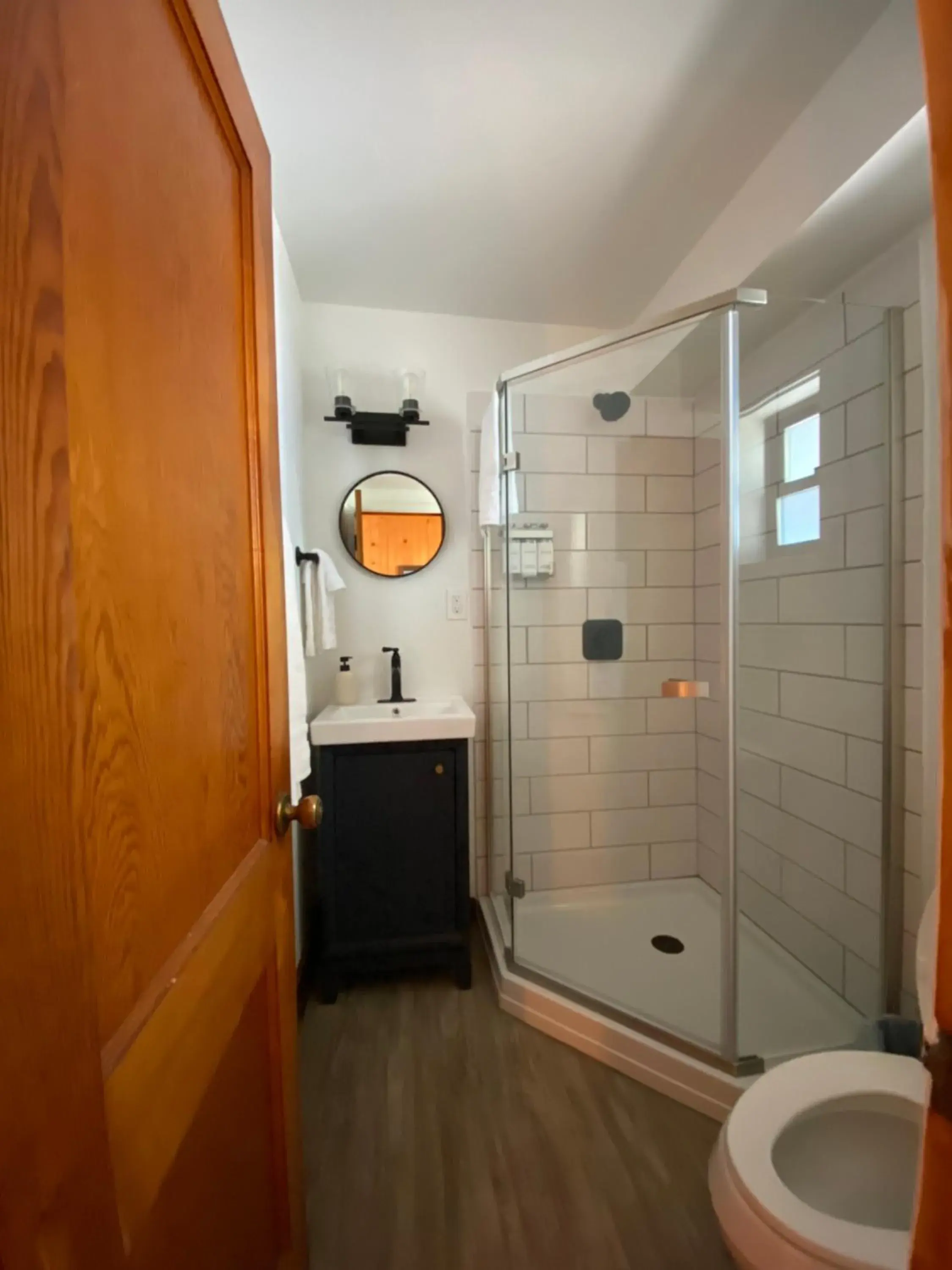 Superior King Suite in Columbia Point Resort Superior King Suite in Columbia Point Resort