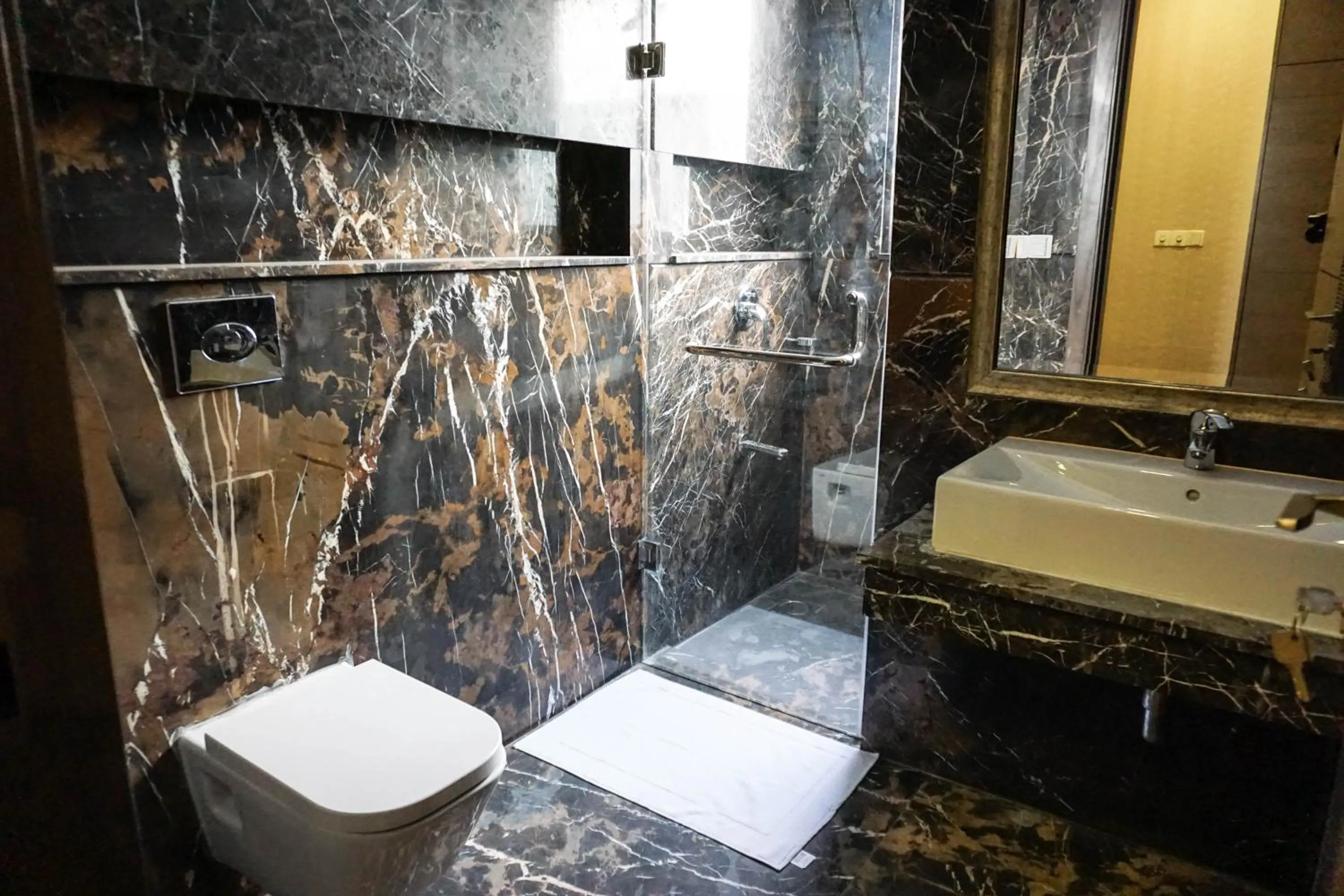 Bathroom in OXVUE Boutique Hotel