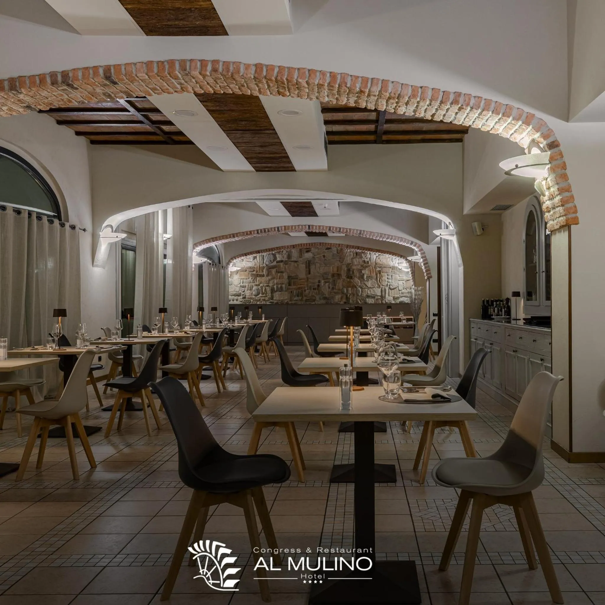 Restaurant/places to eat in LVG Hotel Collection - Al Mulino