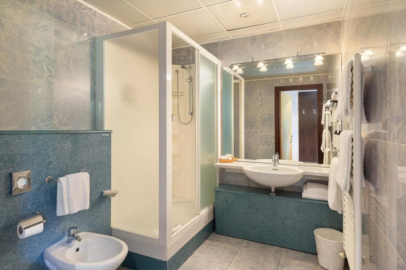 Shower in LVG Hotel Collection - Al Mulino