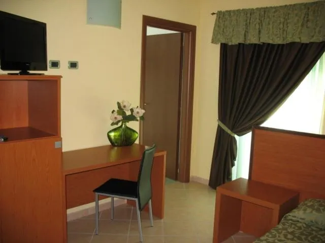 TV and multimedia in Da Santo Hotel Ristorante Pizzeria