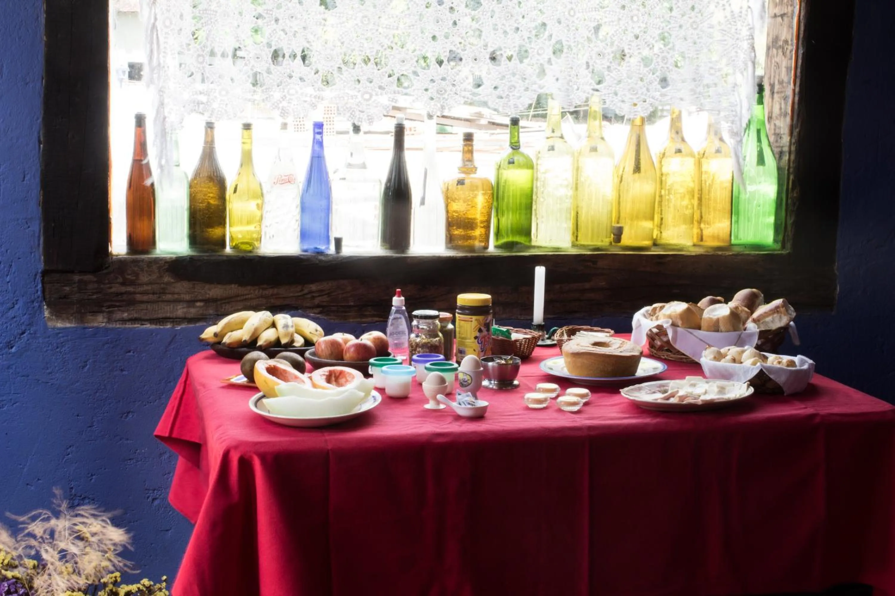 Buffet breakfast in Pouso da Passagem B&B
