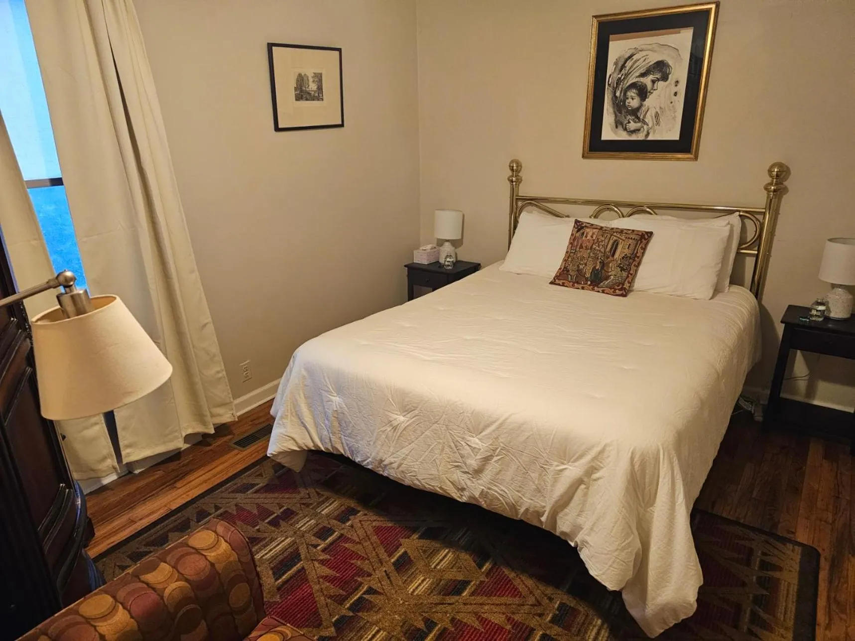 Bed in Come As You Are Inn LLC