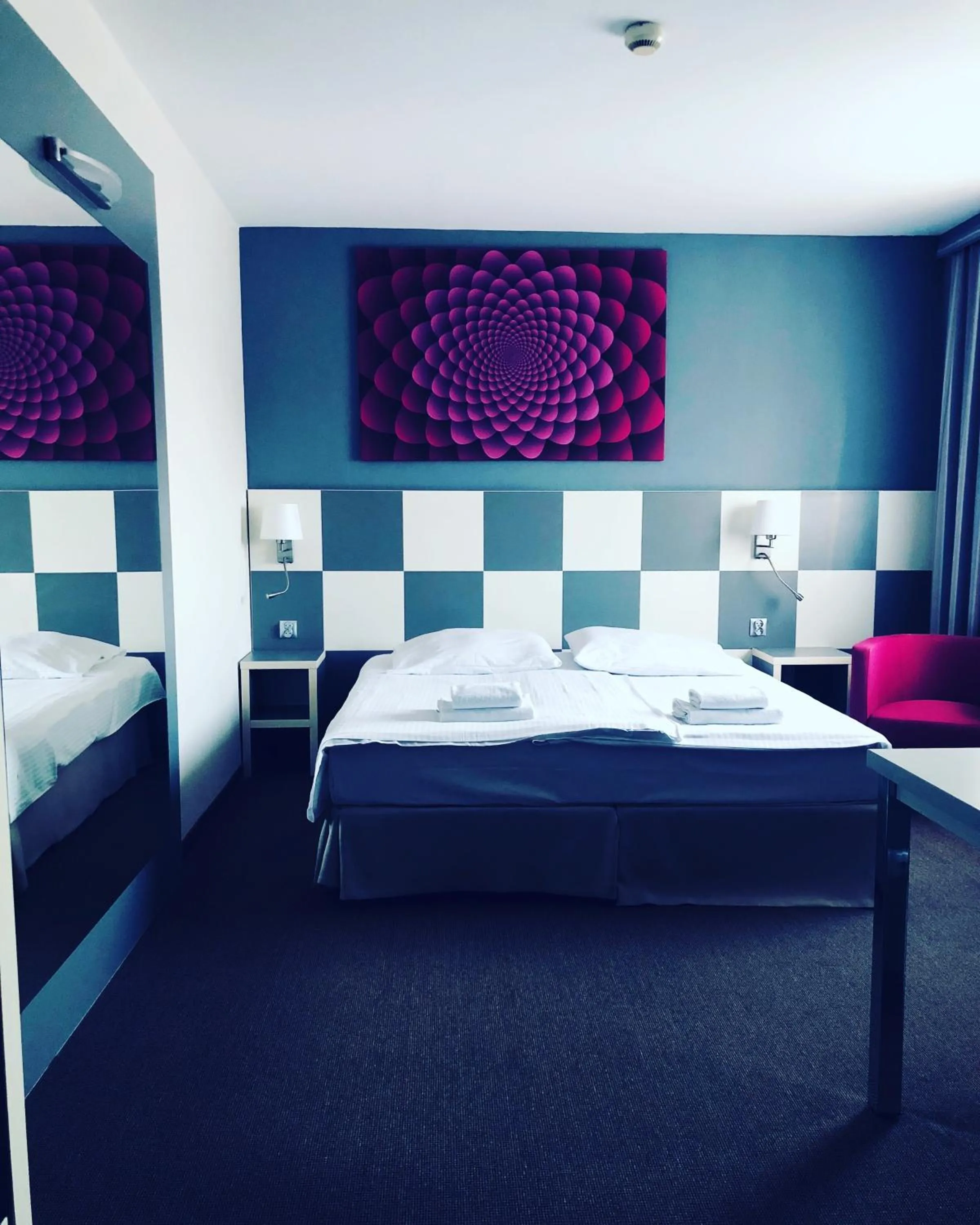 Bed in H6 MAJOR ApartHotel Travel & Business, FREE PARKING