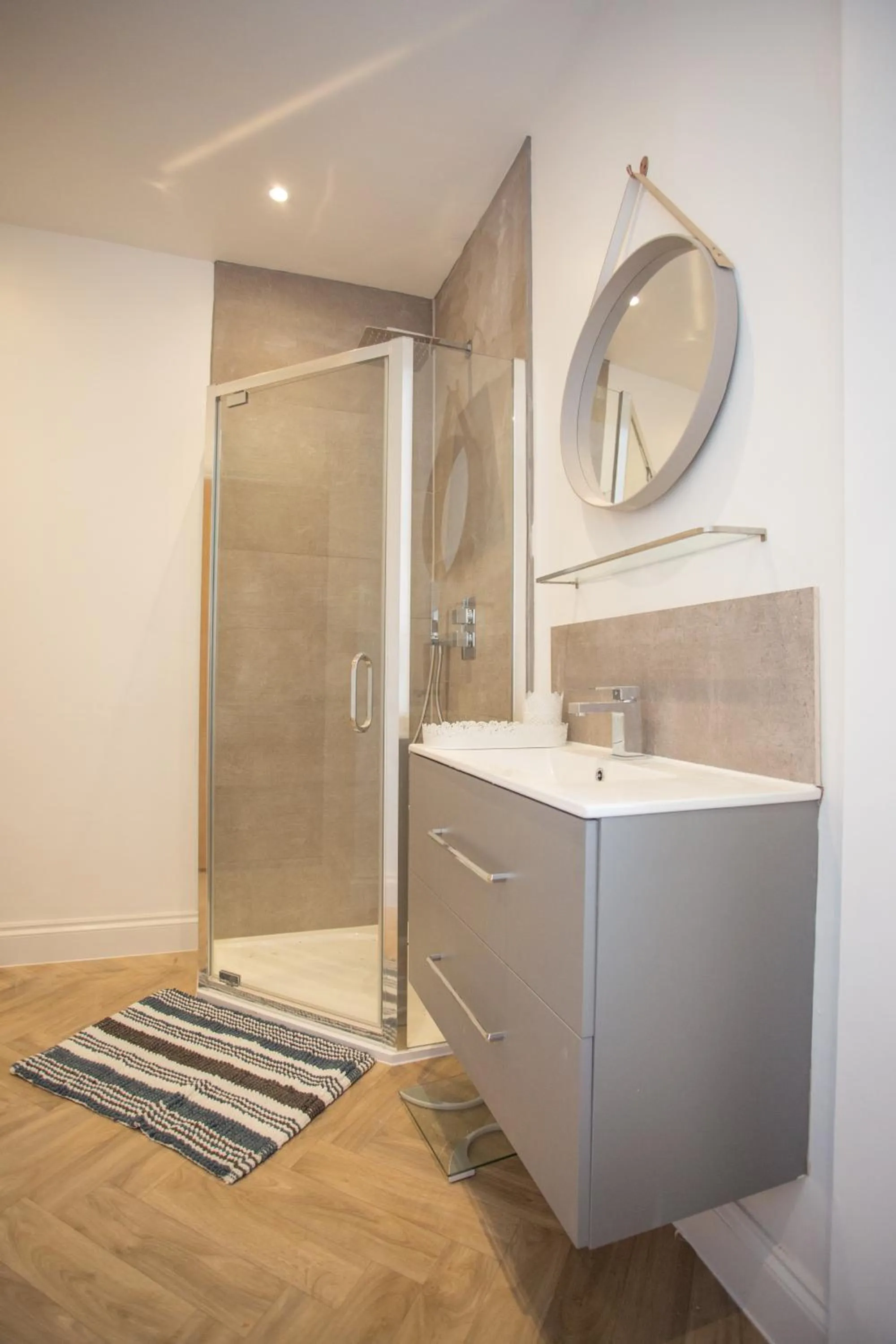 Lovely 3-Bedroom Apartment with Stunning Sea Views