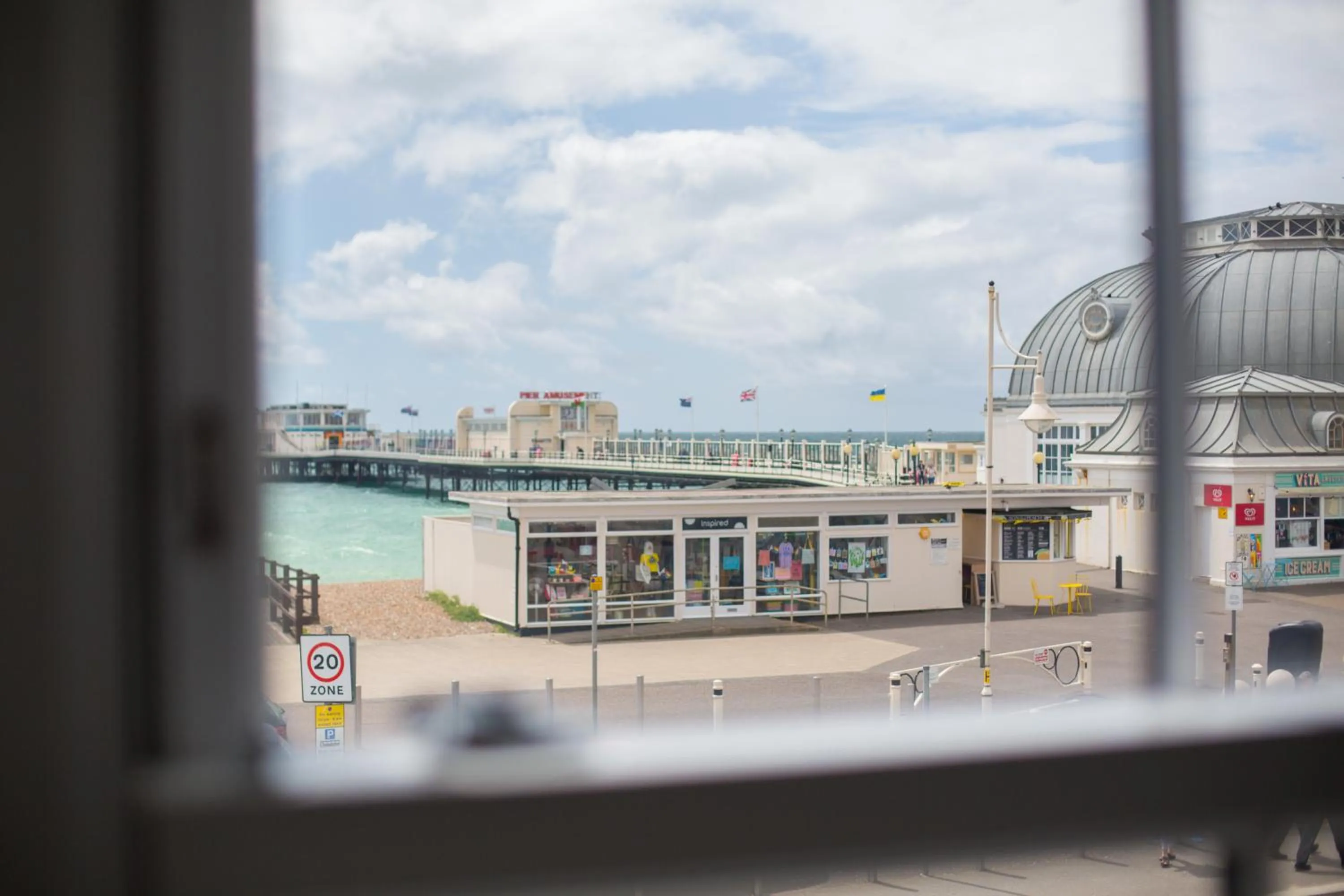 Lovely 3-Bedroom Apartment with Stunning Sea Views