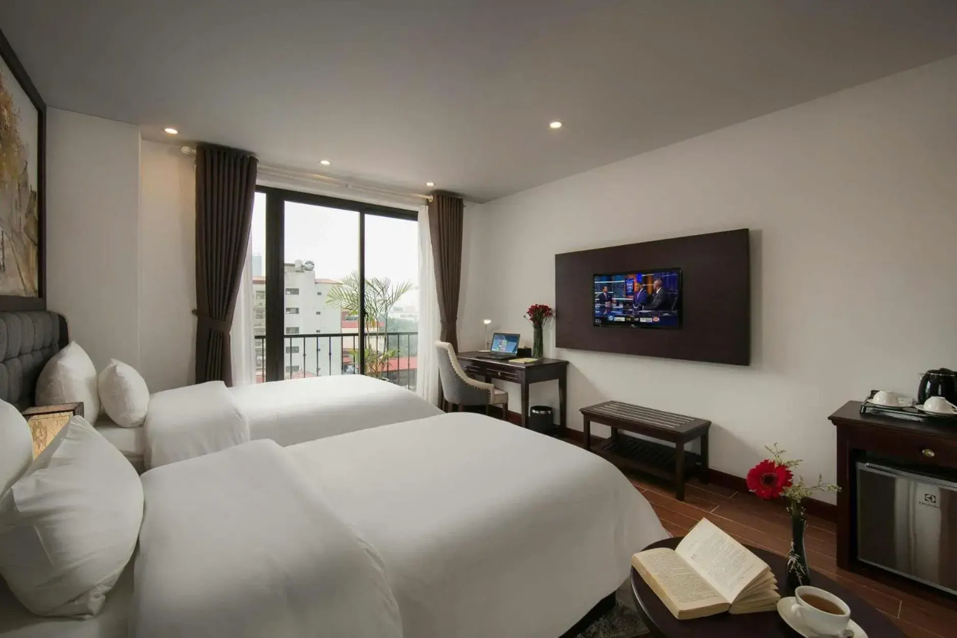 Deluxe Double or Twin Room with City View in Sunny 22Land Residence Hotel 2 Deluxe Double or Twin Room with City View in Sunny 22Land Residence Hotel 2