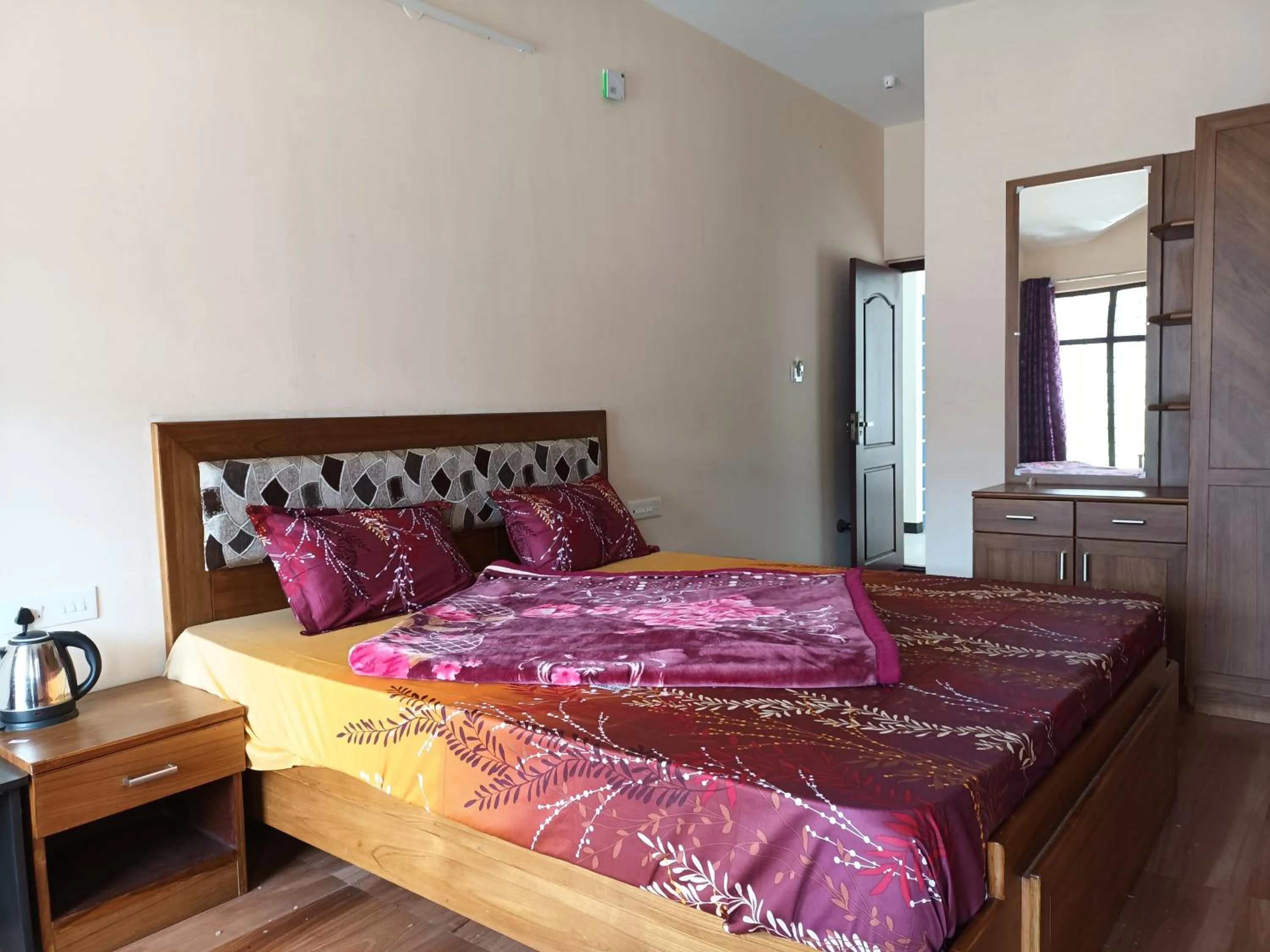 Bed in Karpagam Residency