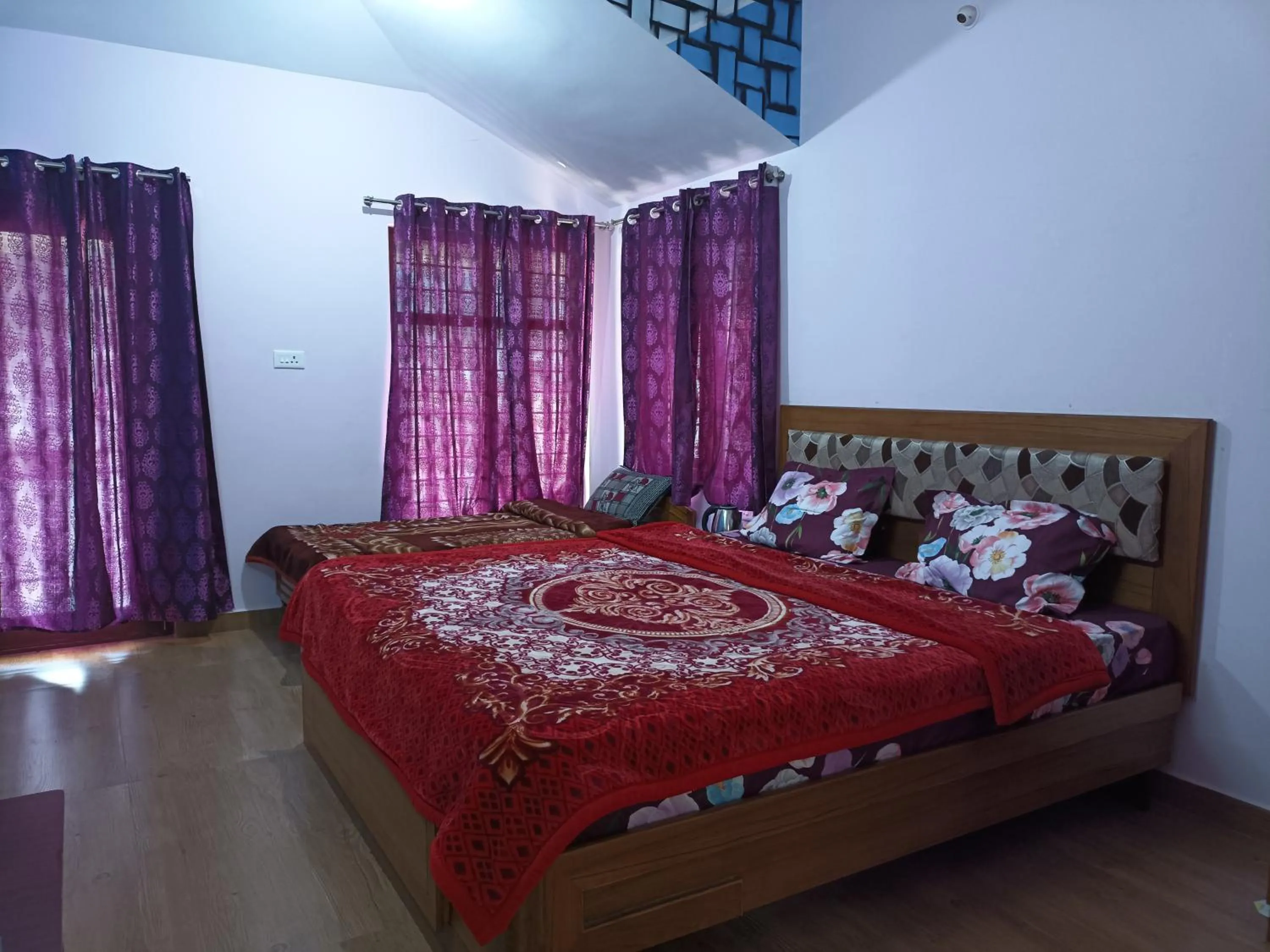 Bed in Karpagam Residency