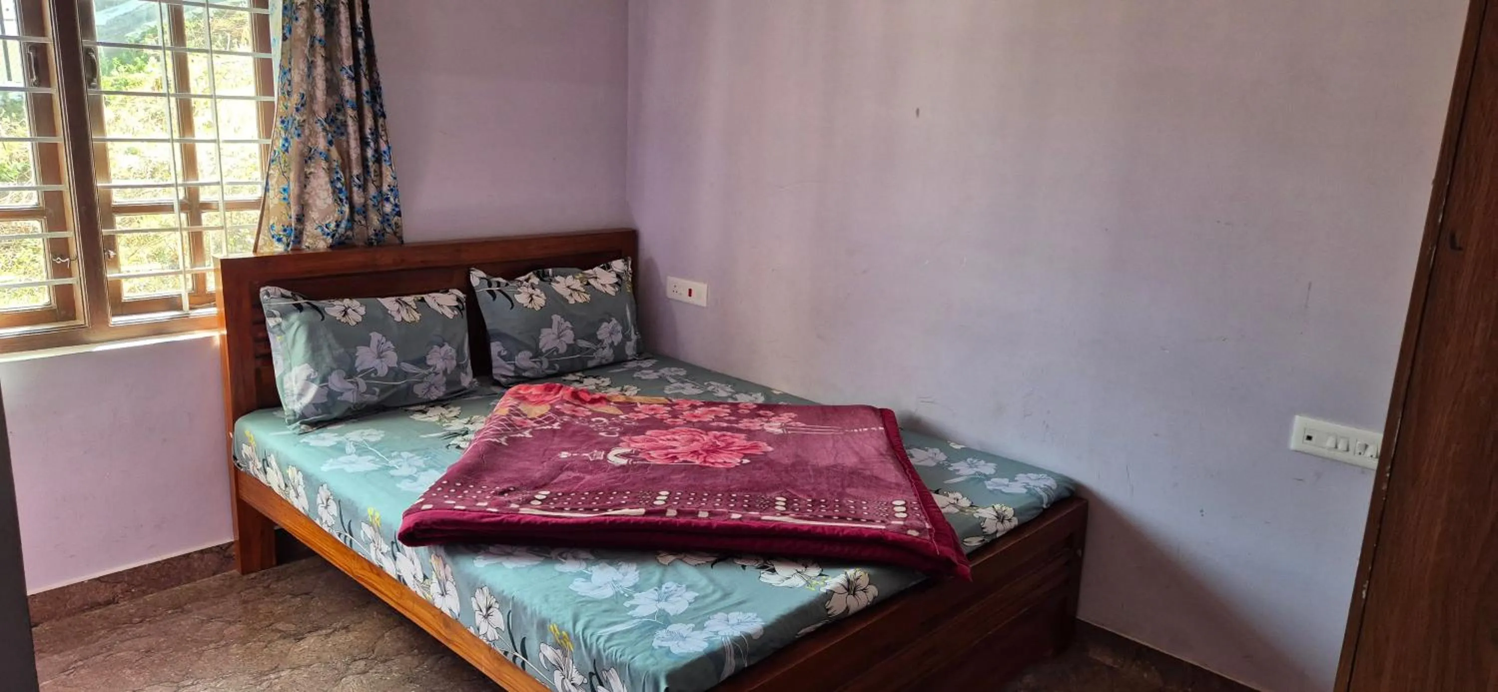 Bed in Karpagam Residency