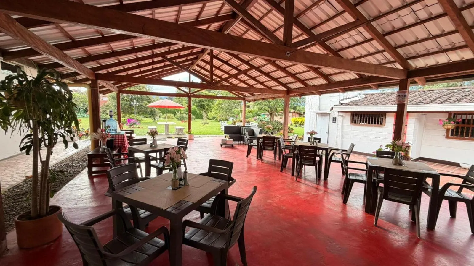 Restaurant/places to eat in Hotel CSI Llanogrande