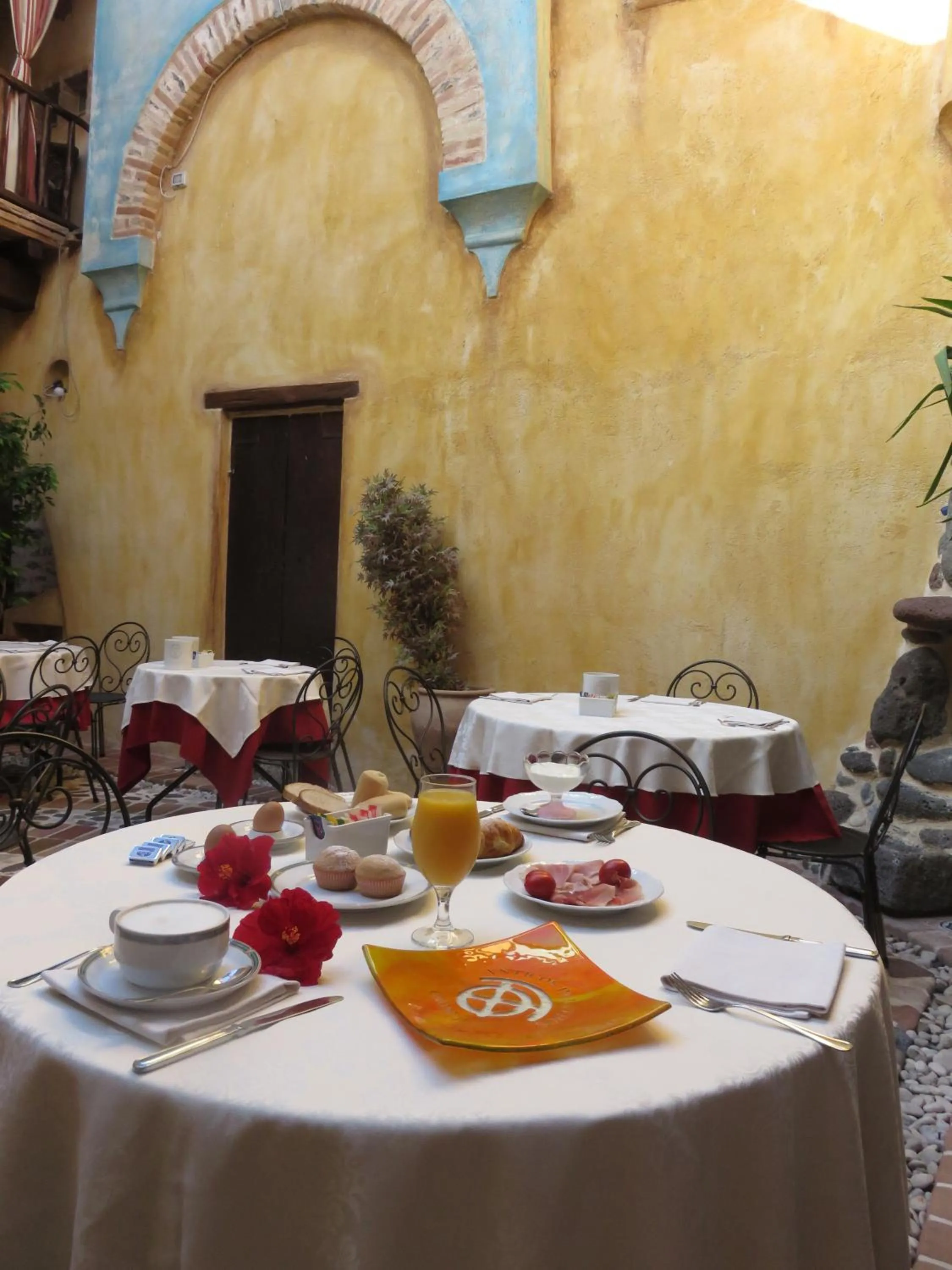 Buffet breakfast in Hotel Anticos Palathos