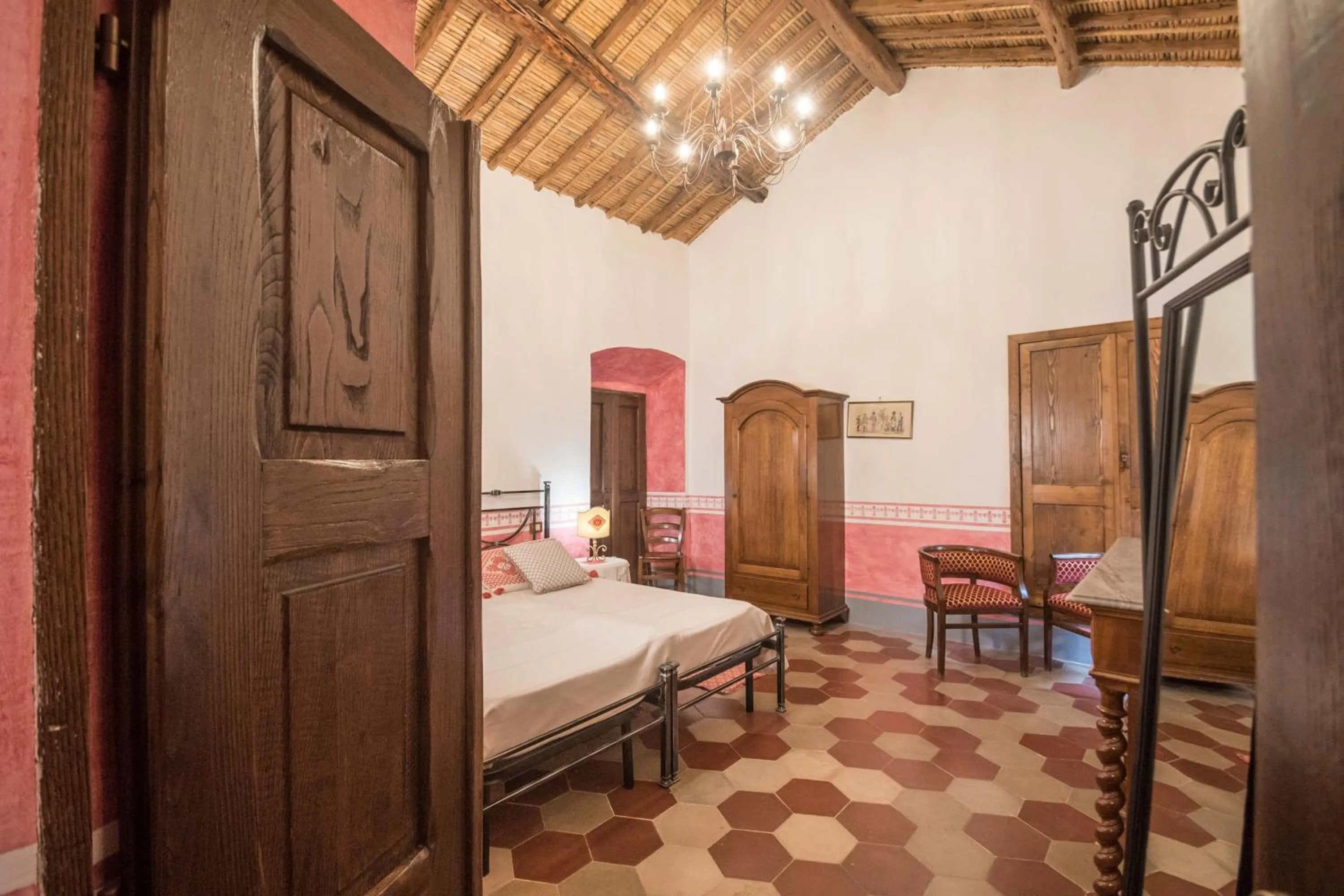 Bed in Hotel Anticos Palathos