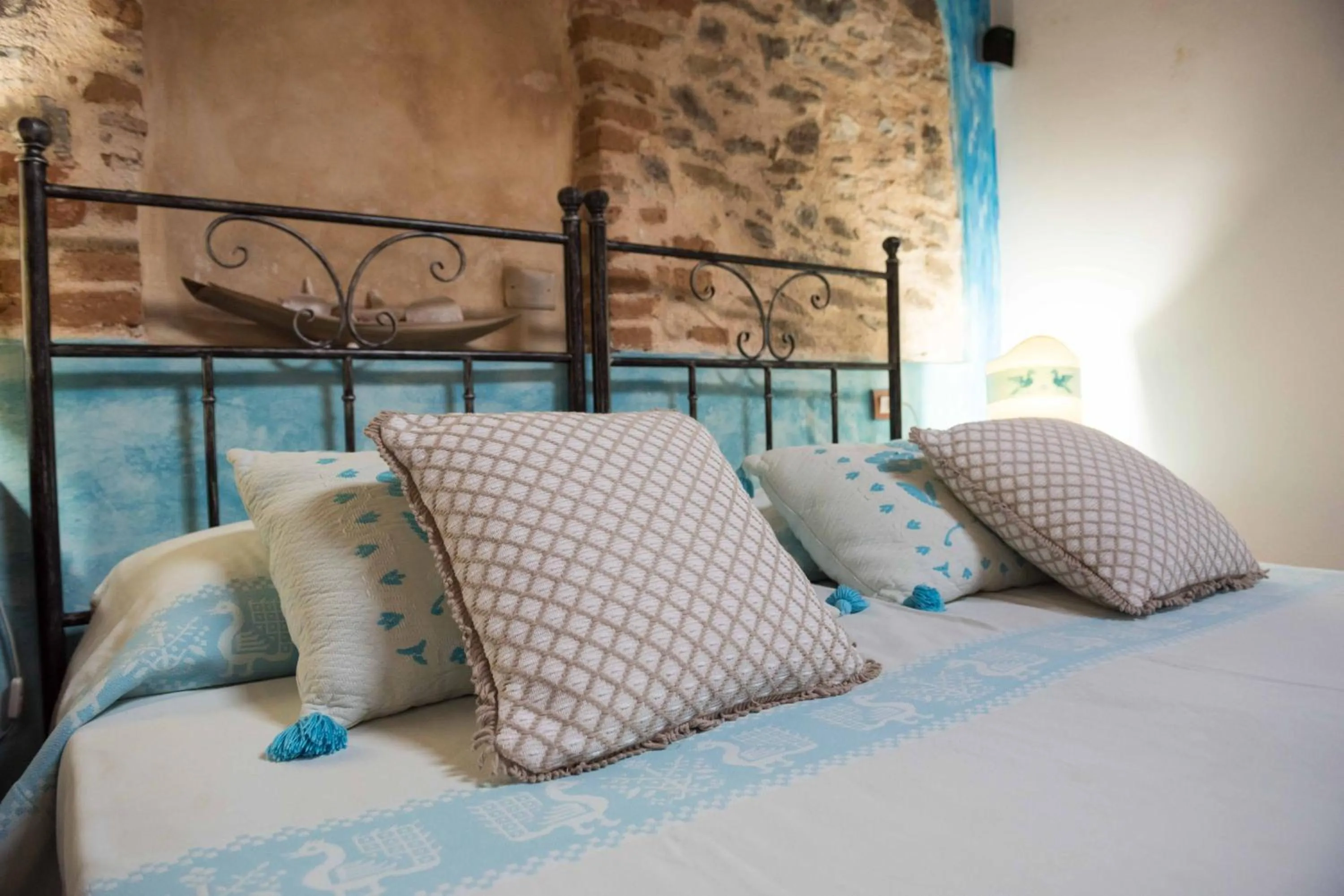 Bed in Hotel Anticos Palathos