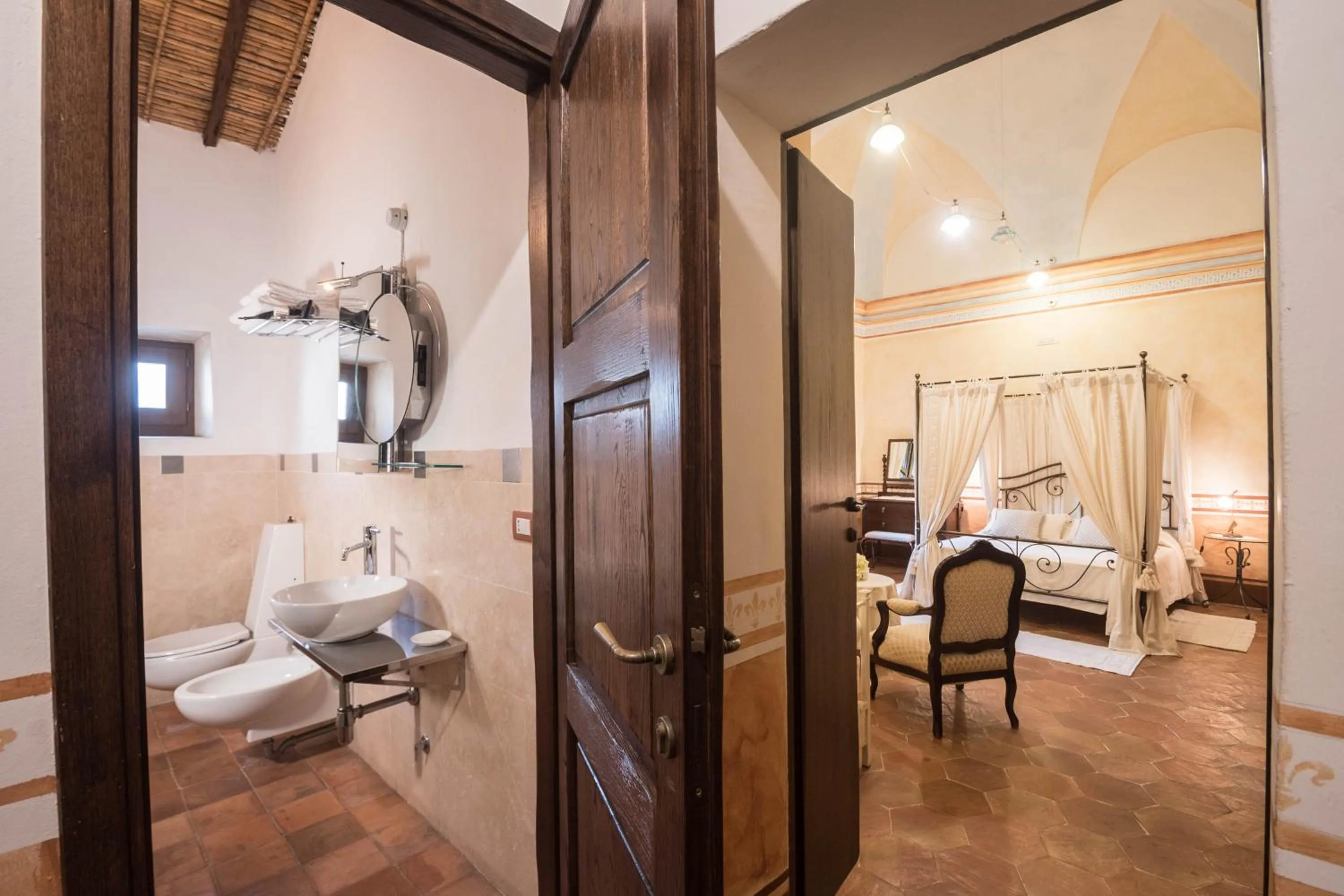 Bed in Hotel Anticos Palathos