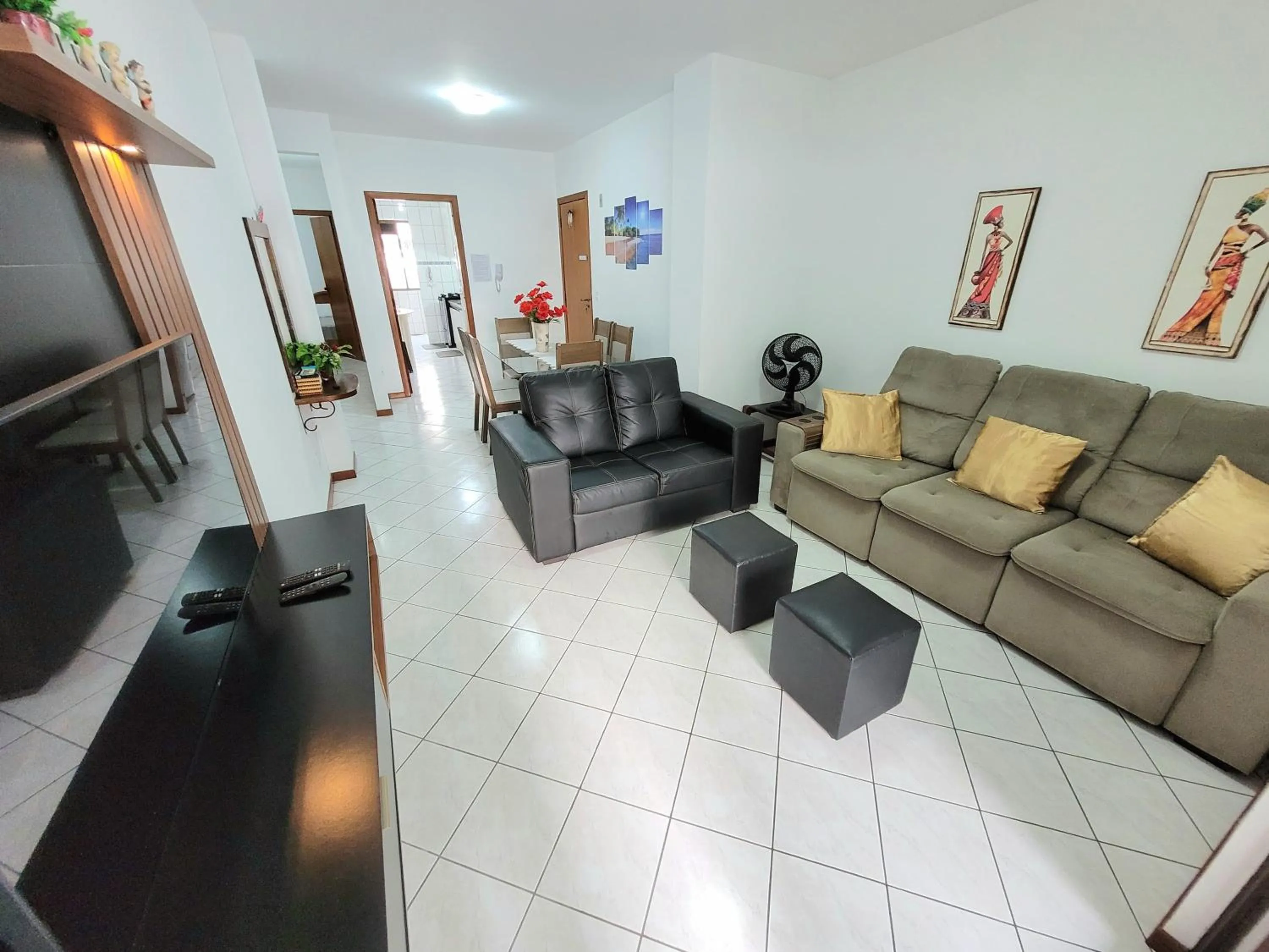 Apartamento 200 metros da praia 03 quartos com ar condicionado - Meia Praia - Itapema