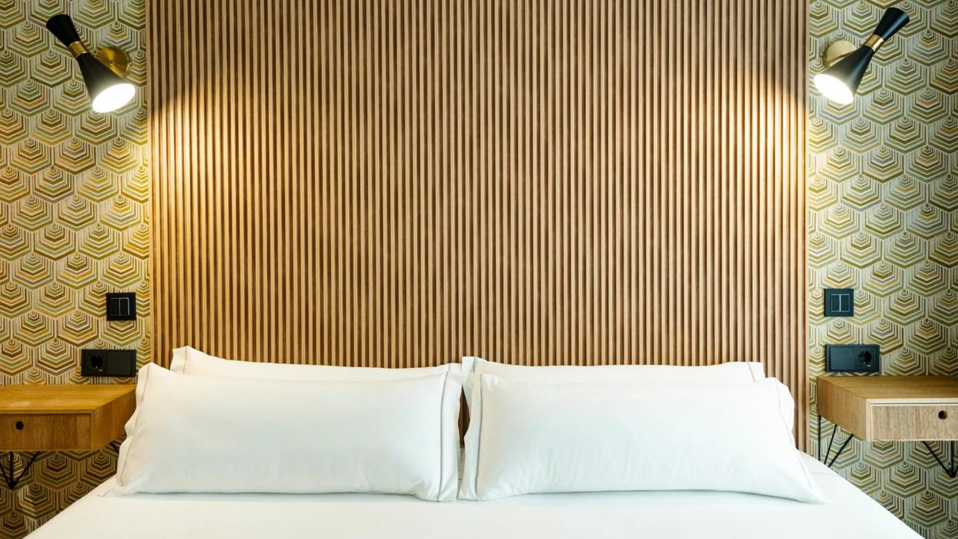 Bed in Aparthotel Luz de Gades - Suites Spa Gym - Adults Only