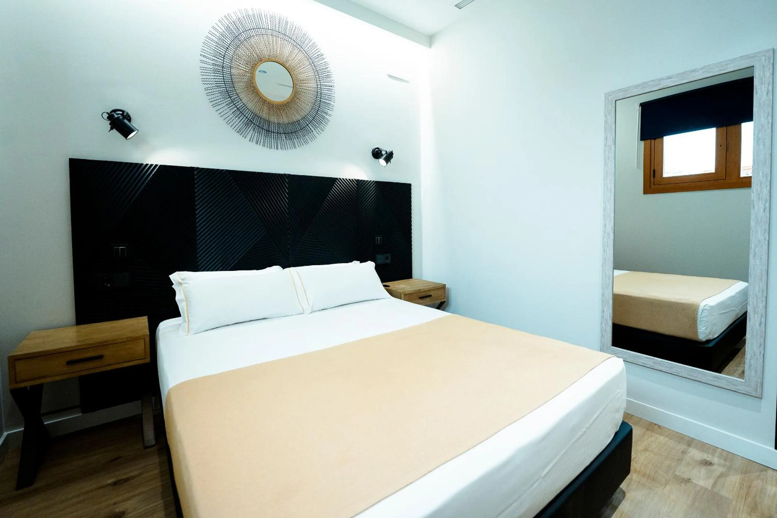 Bed in Aparthotel Luz de Gades - Suites Spa Gym - Adults Only