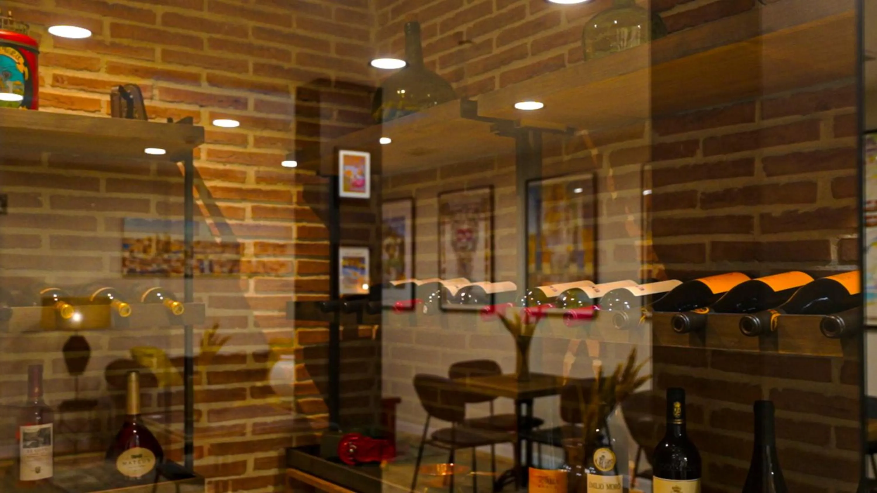 Communal lounge/ TV room in Aparthotel Luz de Gades - Suites Spa Gym - Adults Only