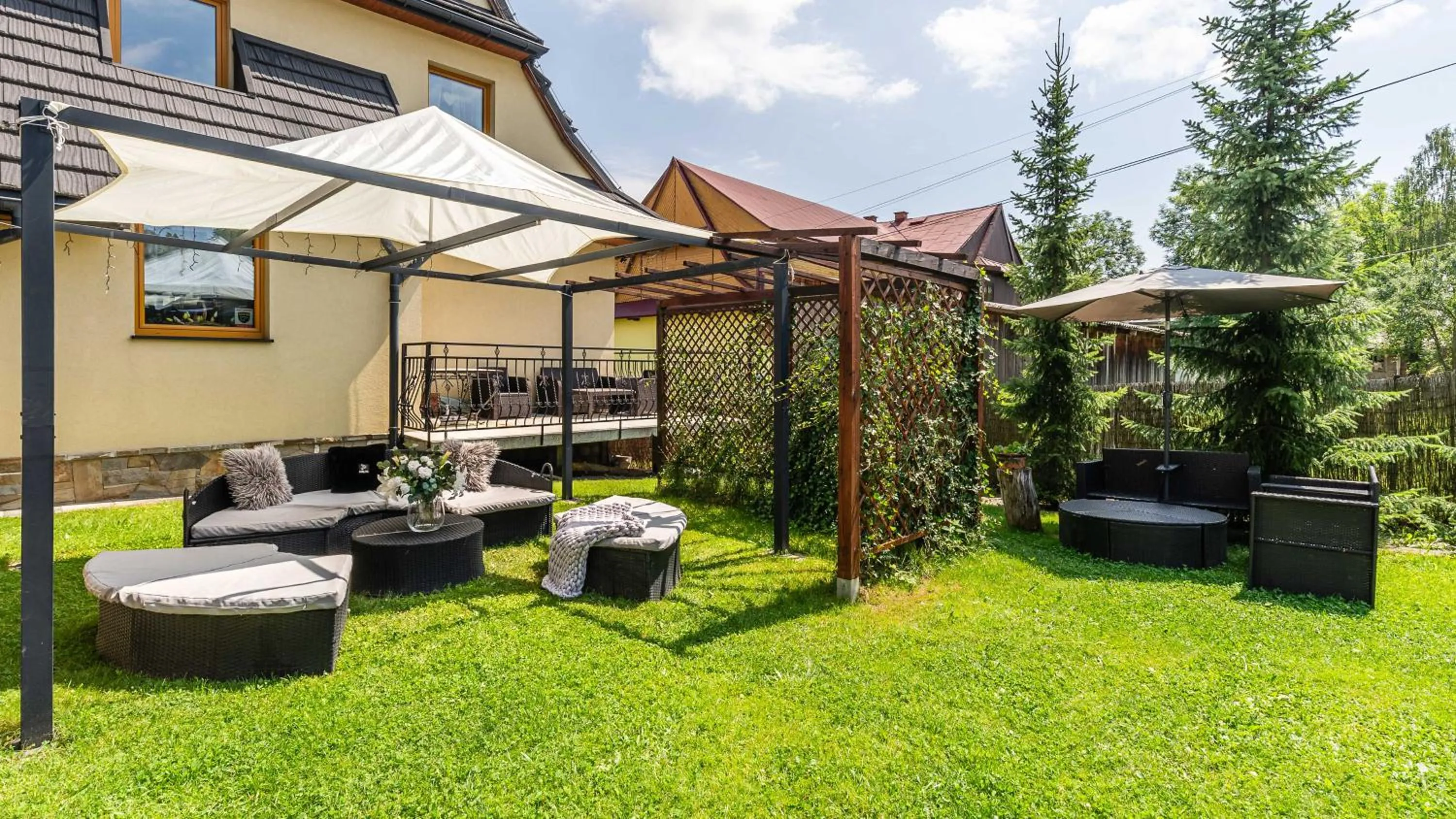 Garden in Aparthotel Delta Białka