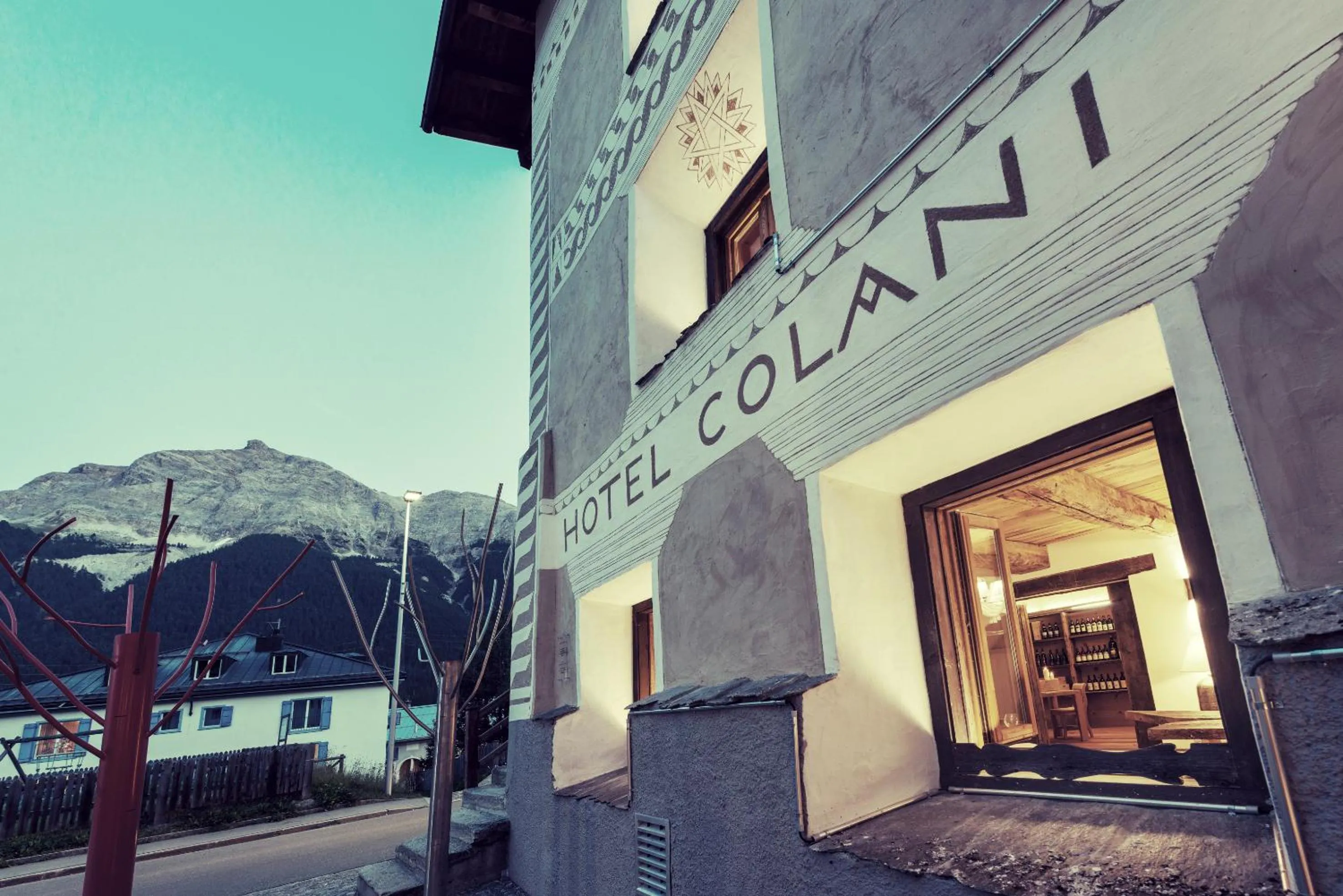 Facade/entrance in Chesa Stuva Colani