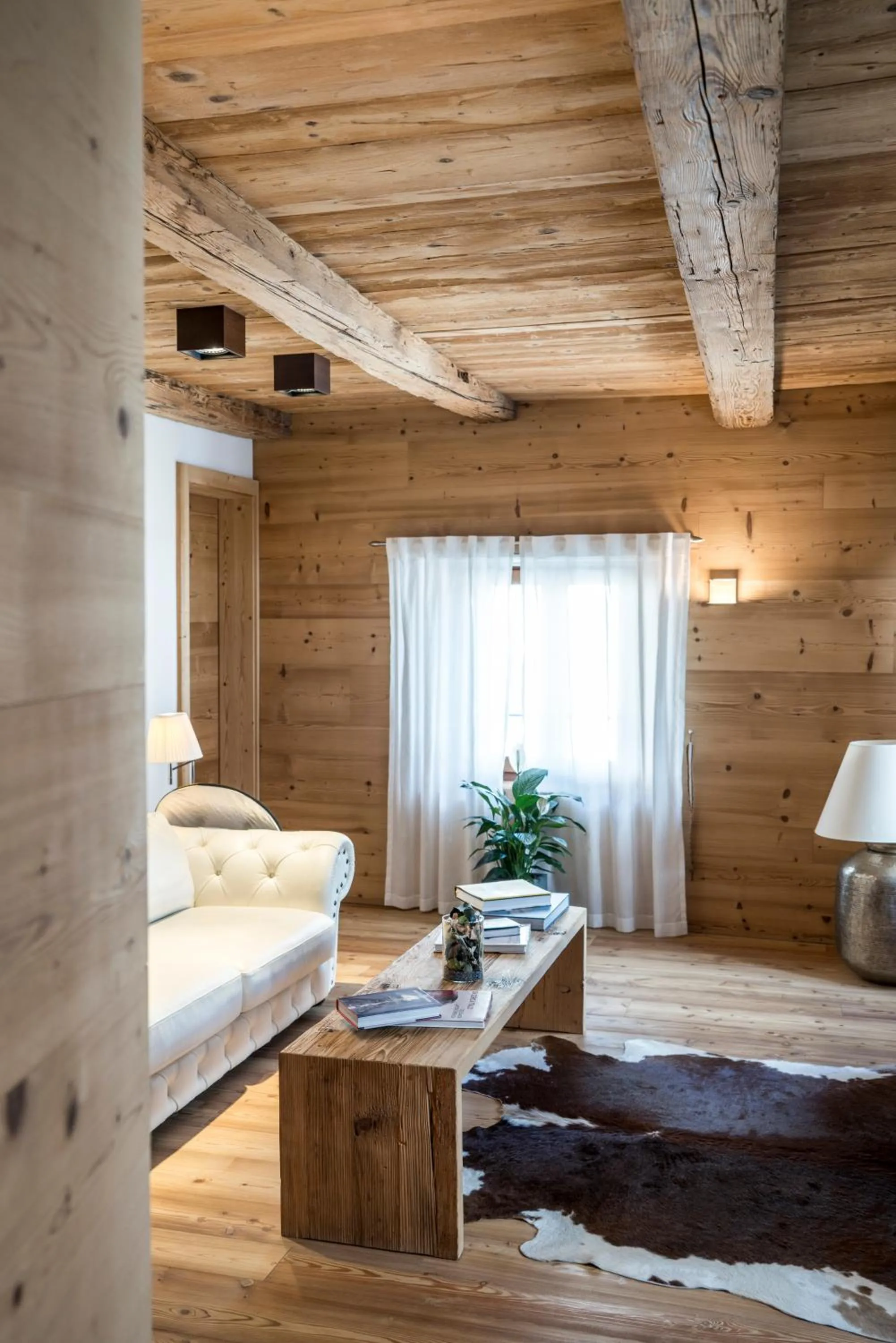 Decorative detail, Bed in Chesa Stuva Colani