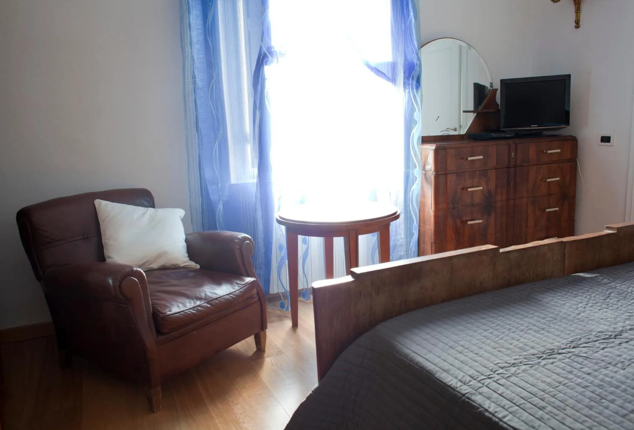 TV and multimedia, Bed in Maison Dei Miracoli