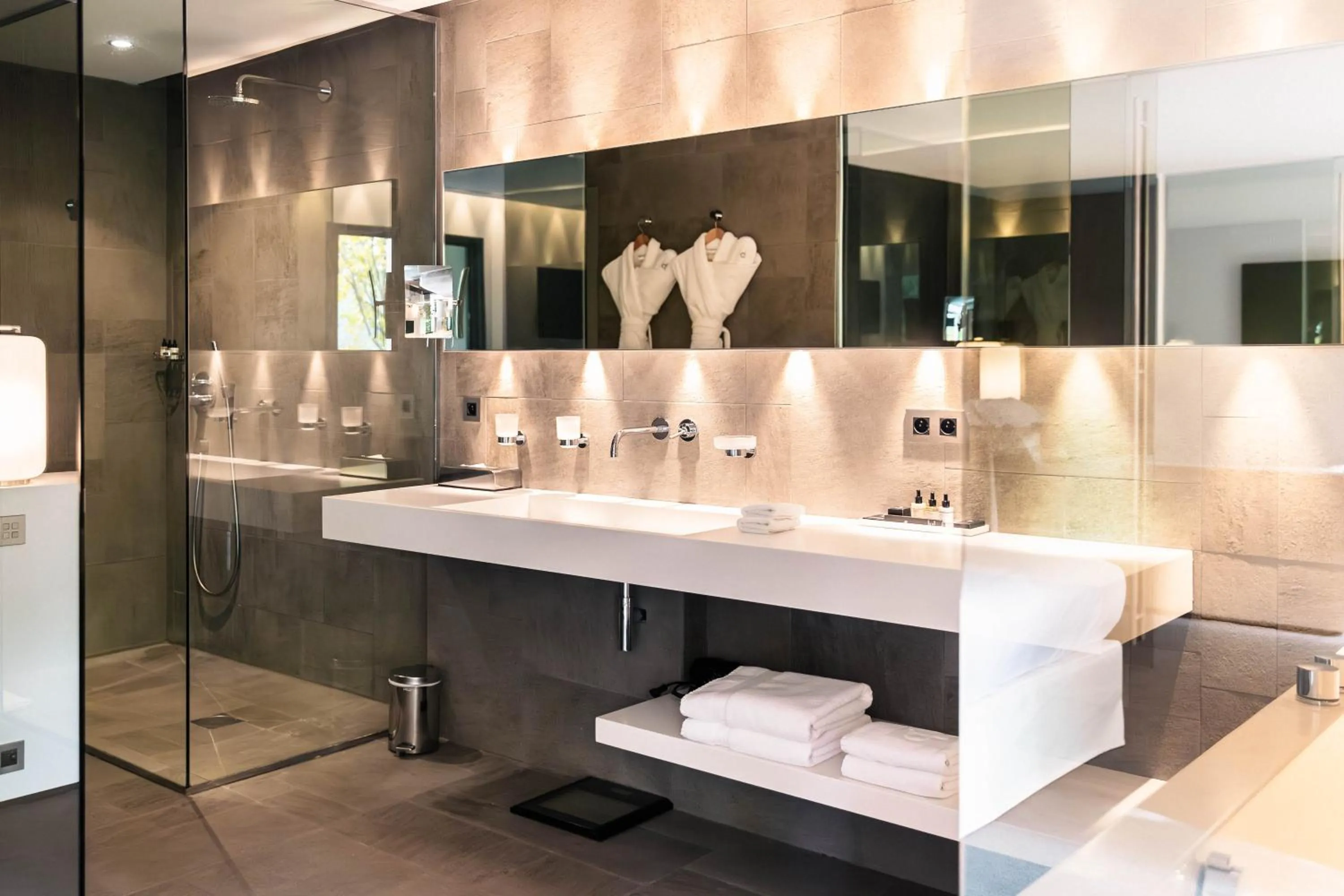 Shower in Bdesign & Spa