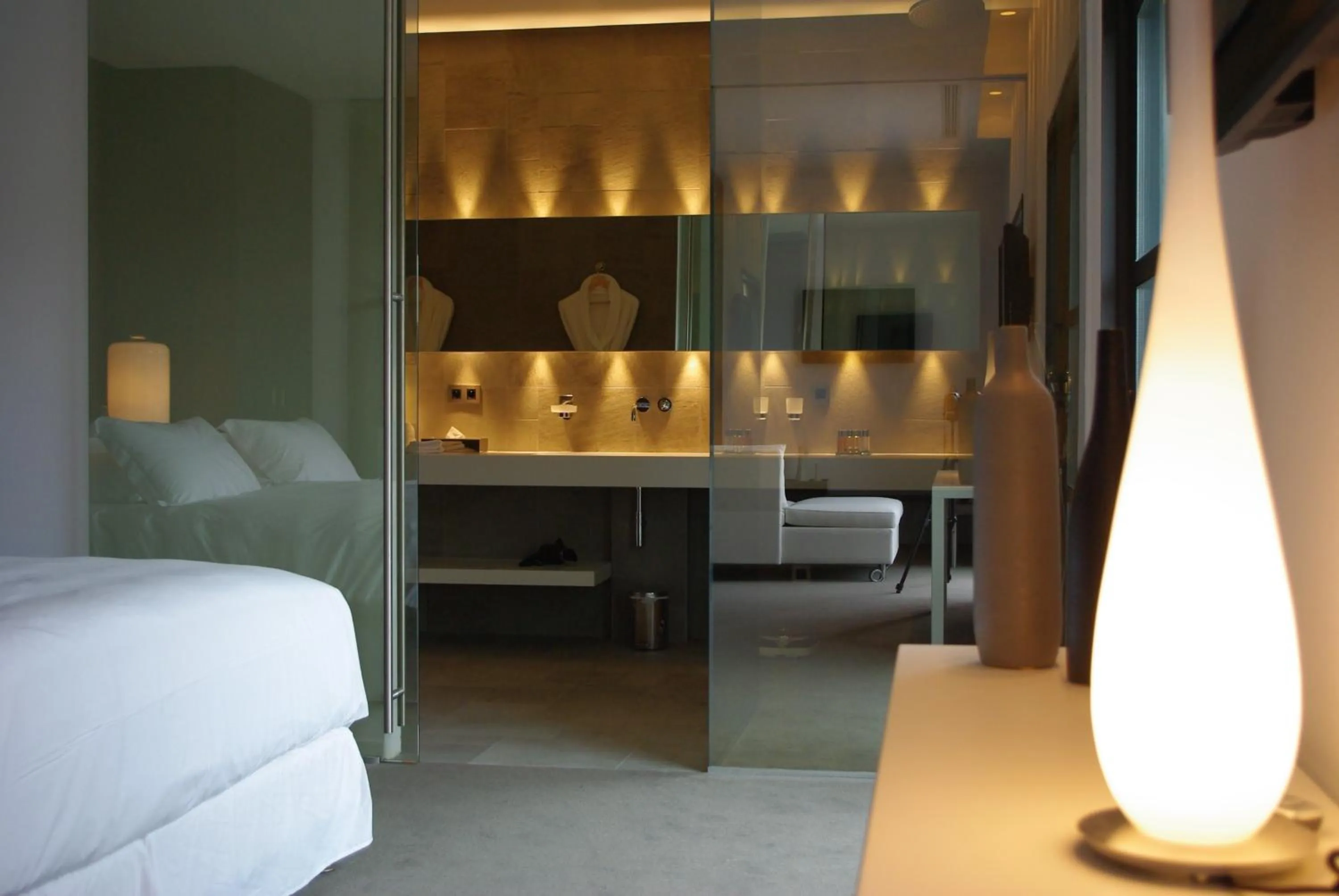 Bed in Bdesign & Spa