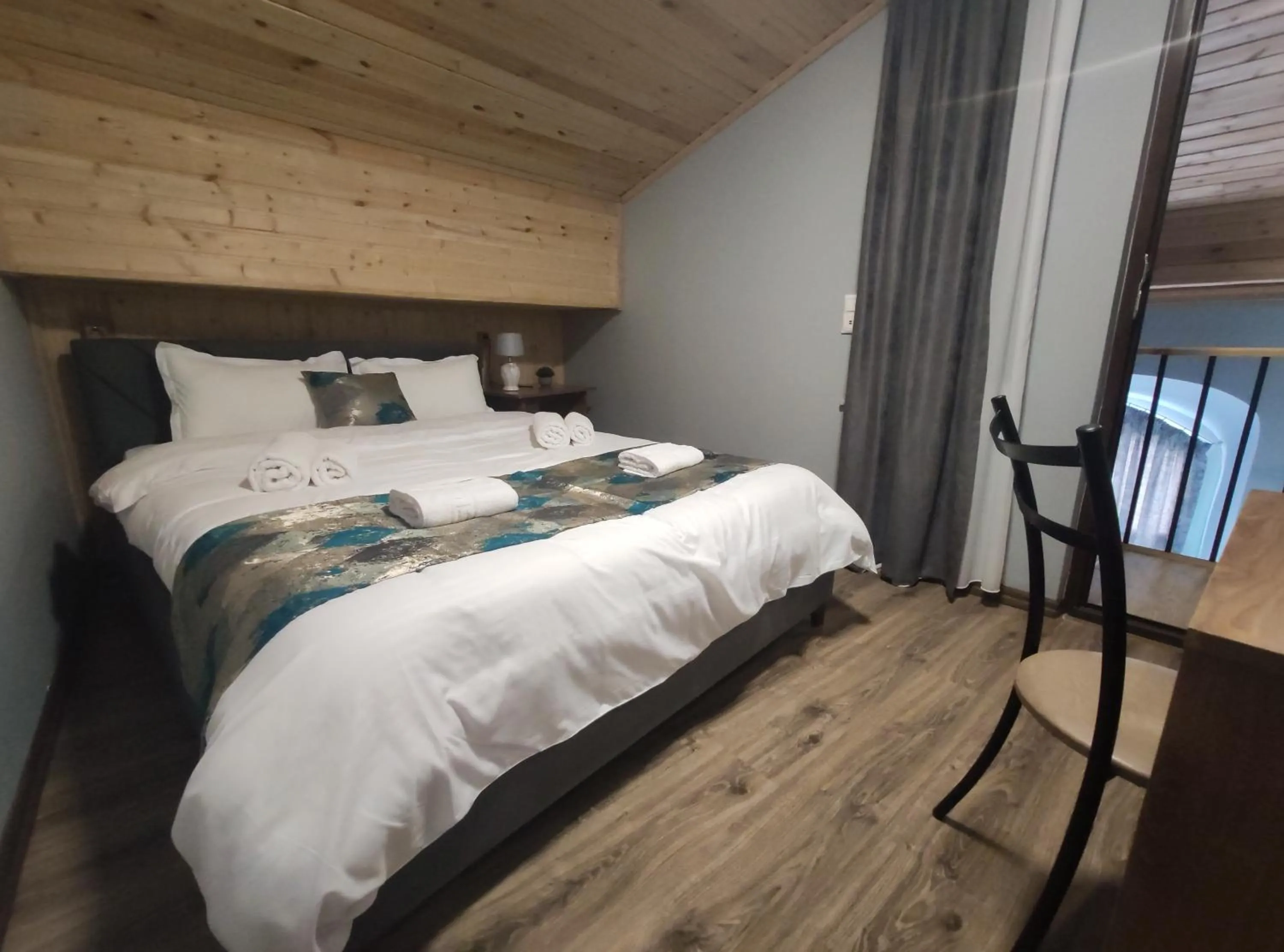 Photo of the whole room, Bed in tbilicity hotel