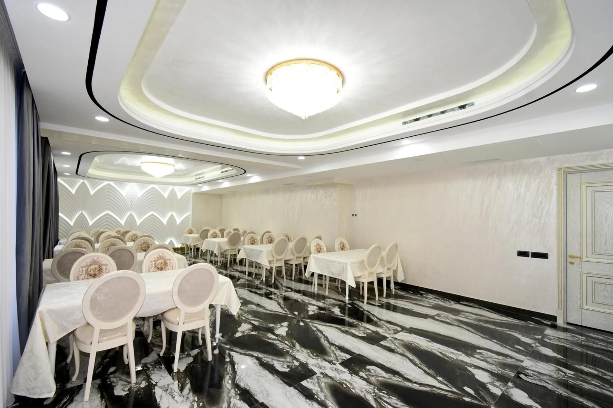 Restaurant/places to eat in Macao Hotel