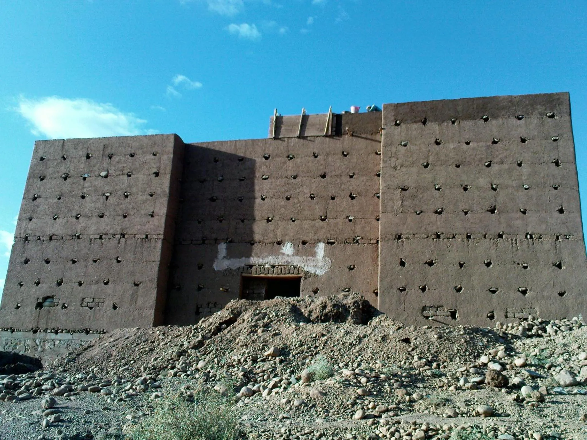 Property building in Casbah d'hôte La Jeanne Tourisme Ecologique