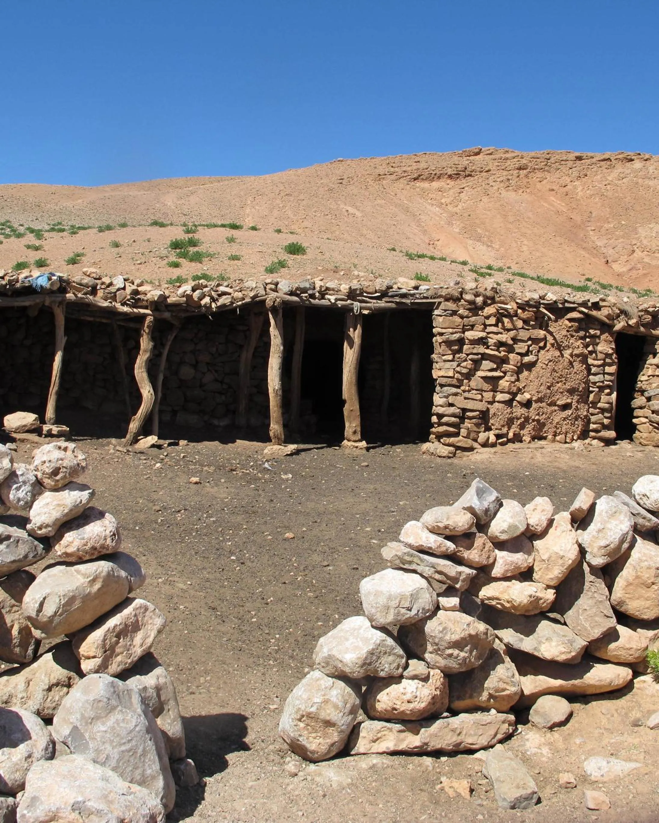 Hiking in Casbah d'hôte La Jeanne Tourisme Ecologique