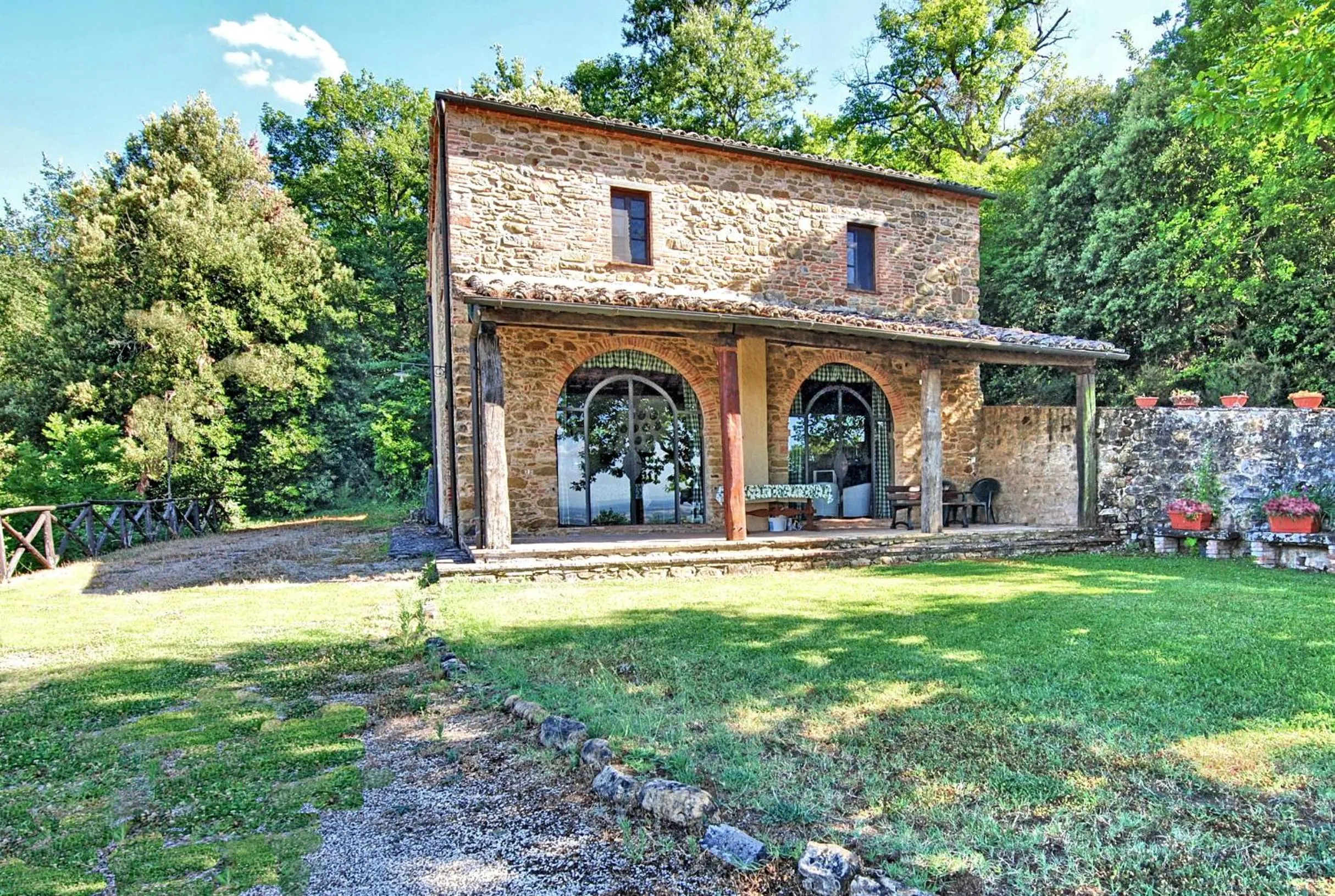 Property building in Agriturismo I Frati