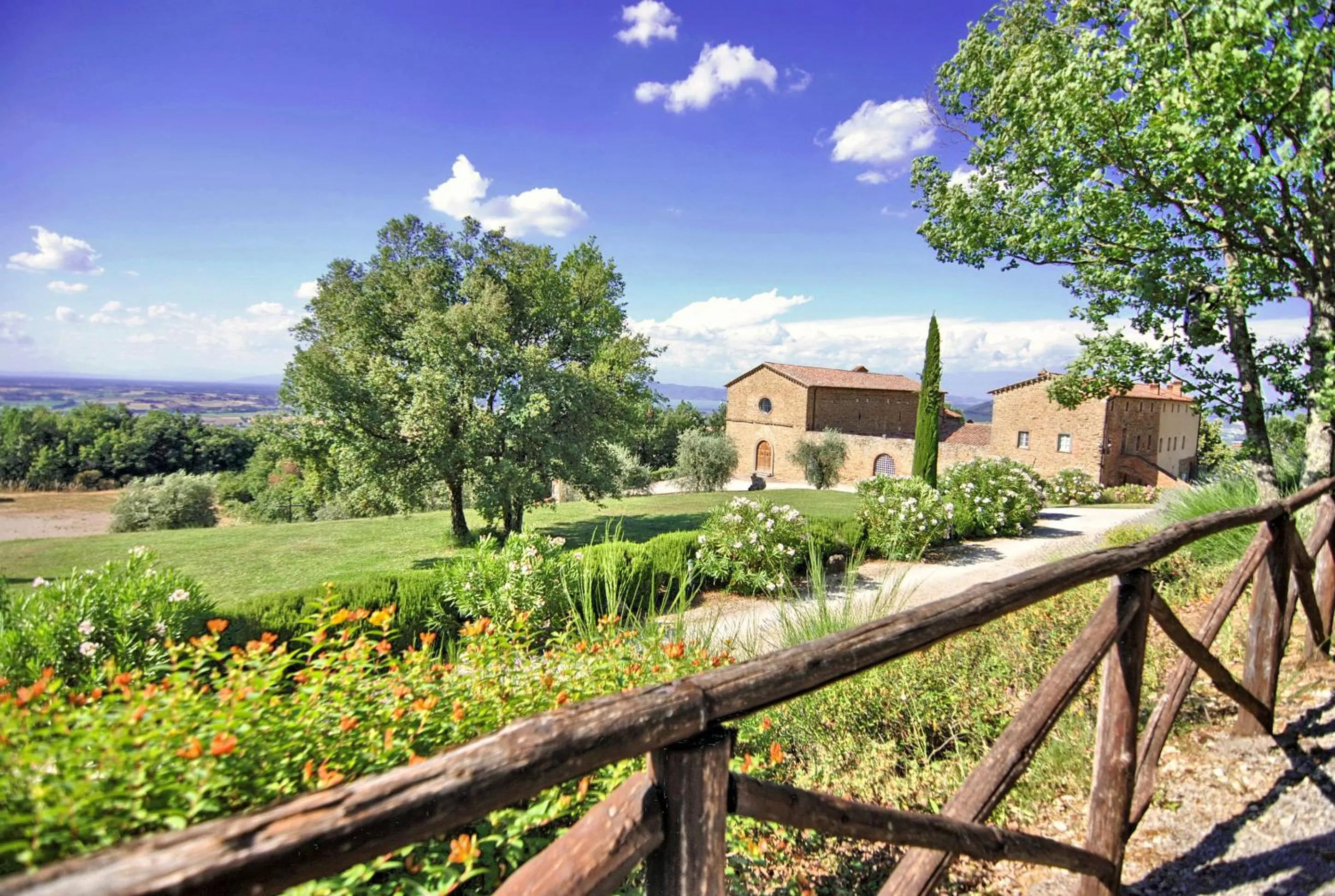 Property building in Agriturismo I Frati