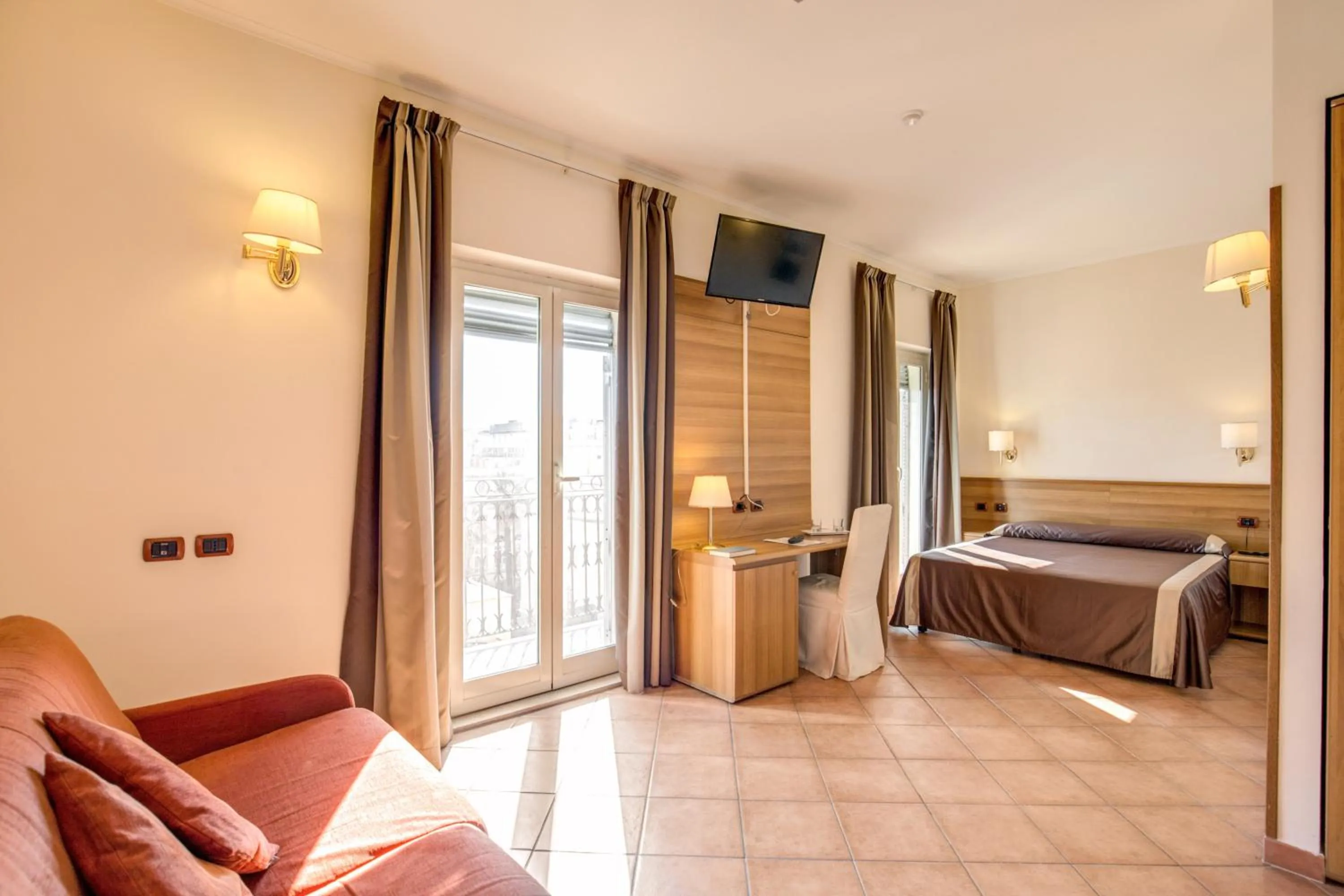 Photo of the whole room, Bed in Hotel San Marco