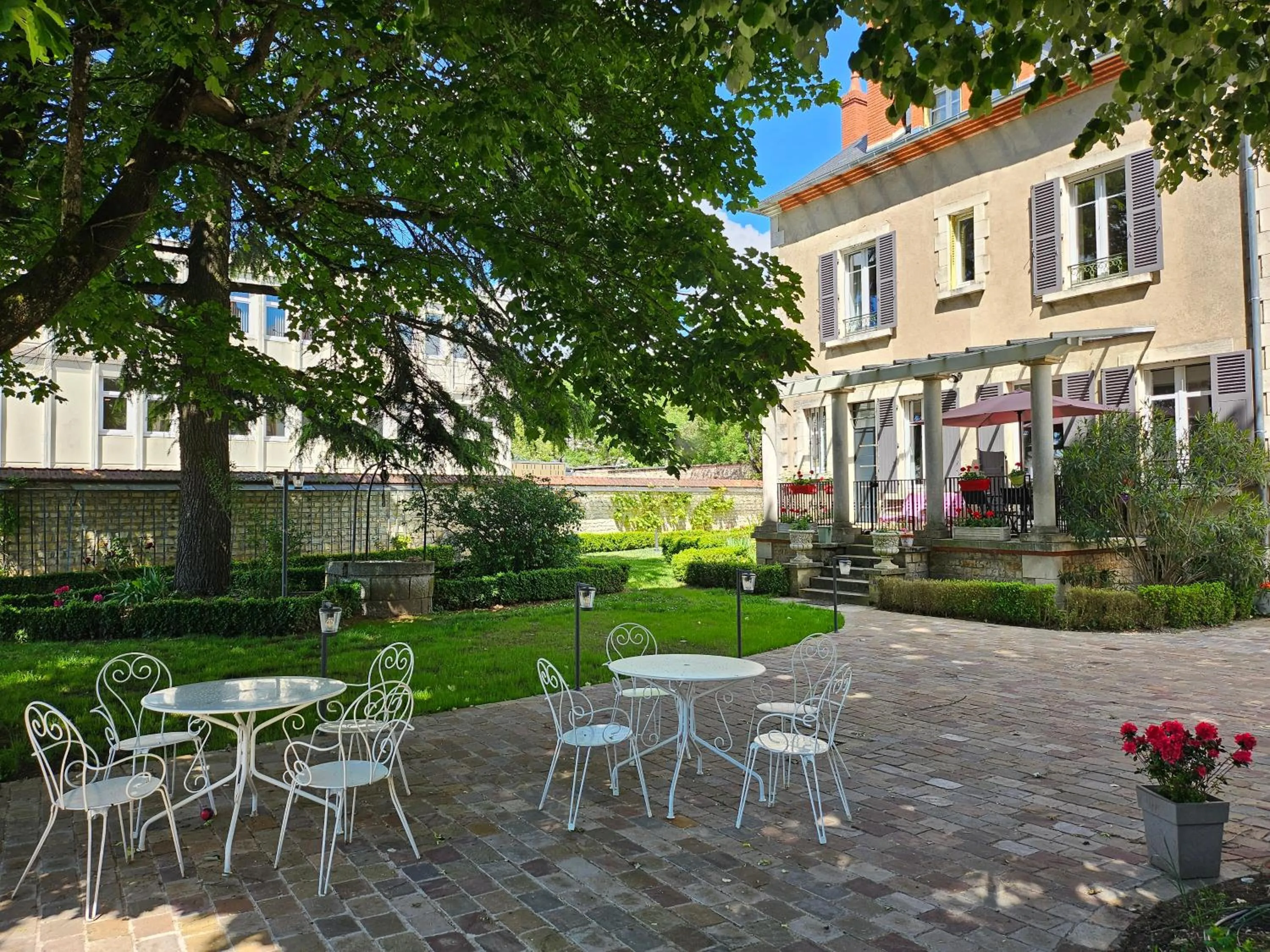 Chambres d'Hôtes de luxe Côté Parc-Côté Jardin avec parking privé gratuit