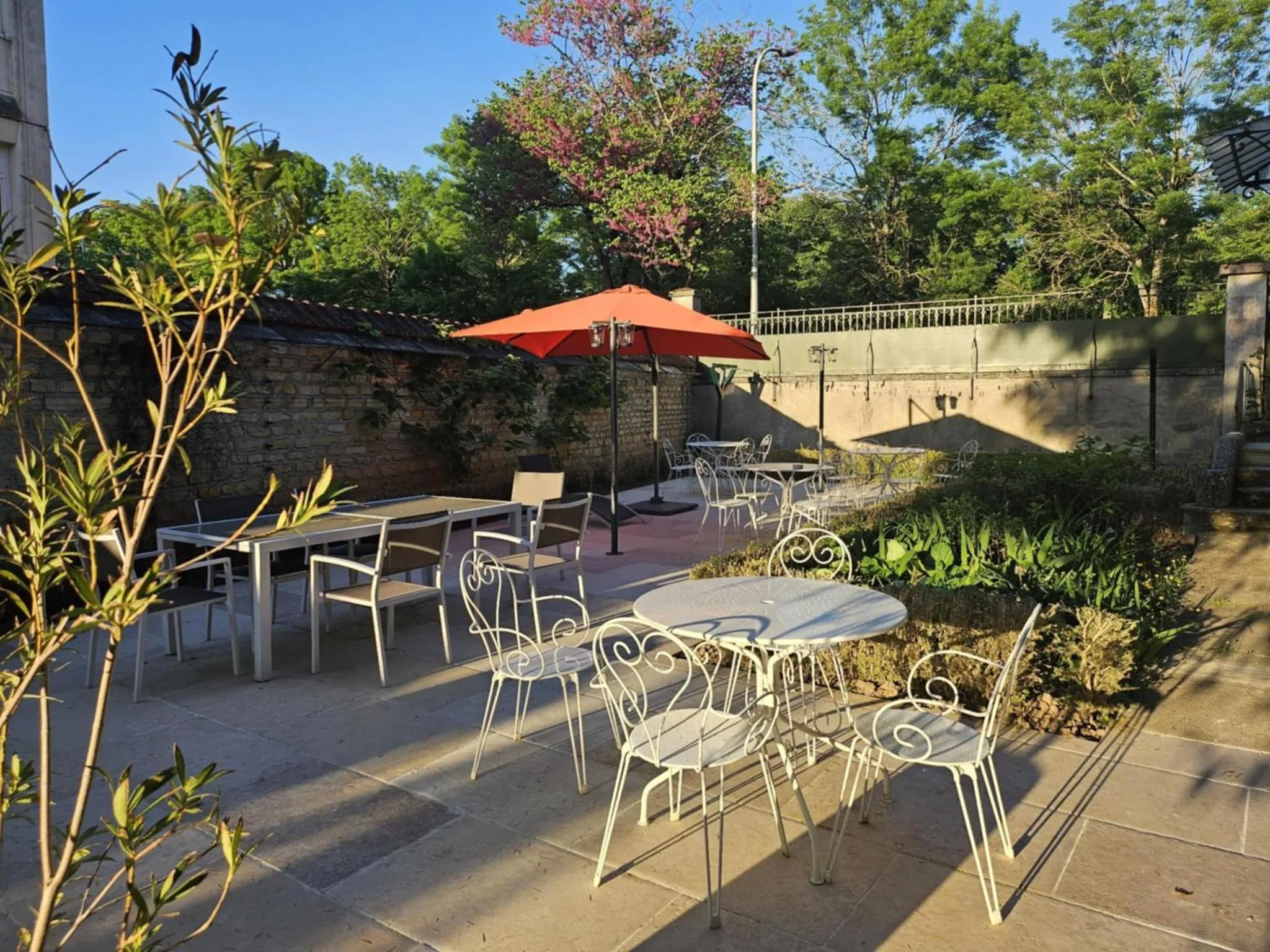 Chambres d'Hôtes de luxe Côté Parc-Côté Jardin avec parking privé gratuit