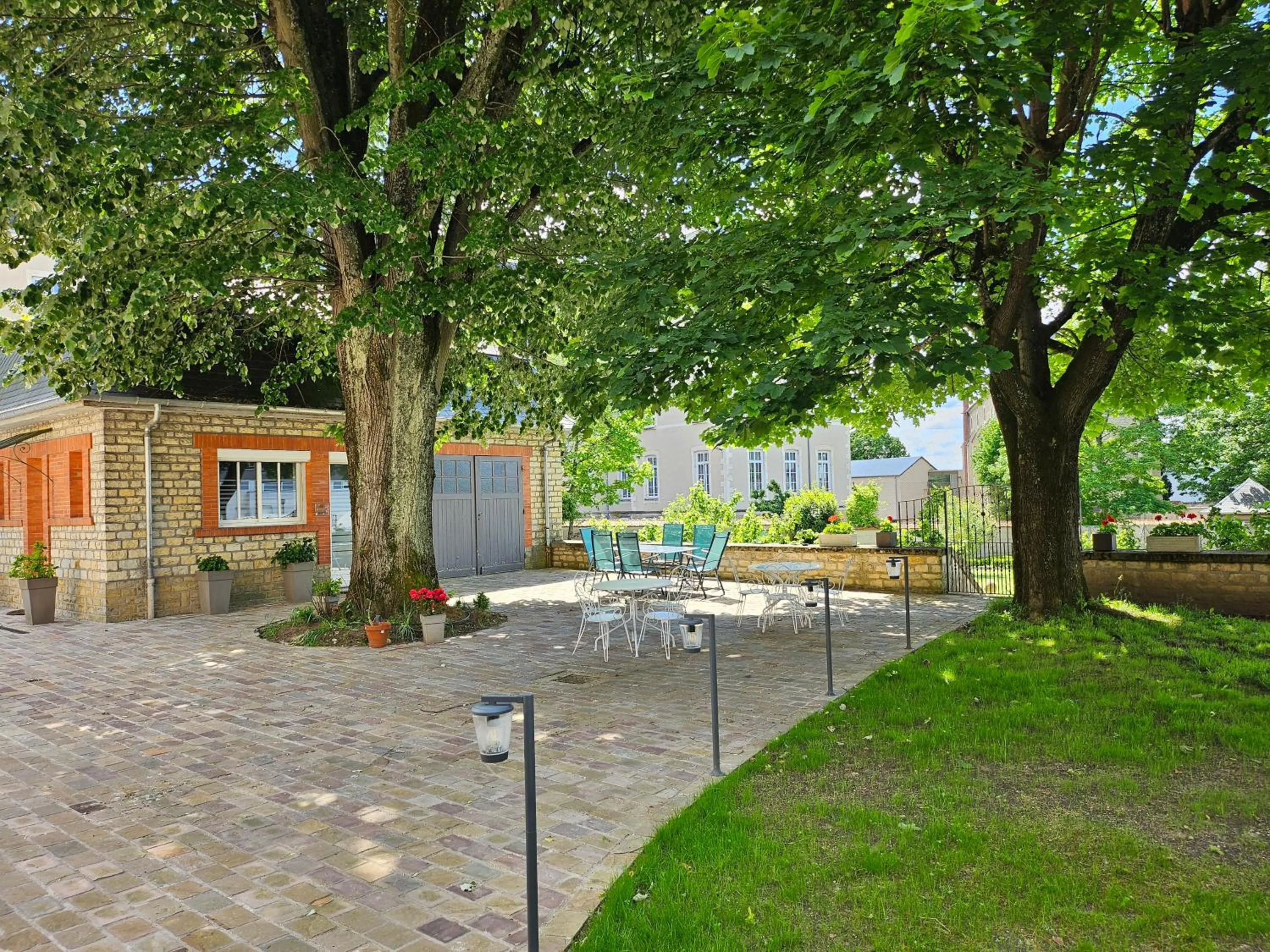 Chambres d'Hôtes de luxe Côté Parc-Côté Jardin avec parking privé gratuit