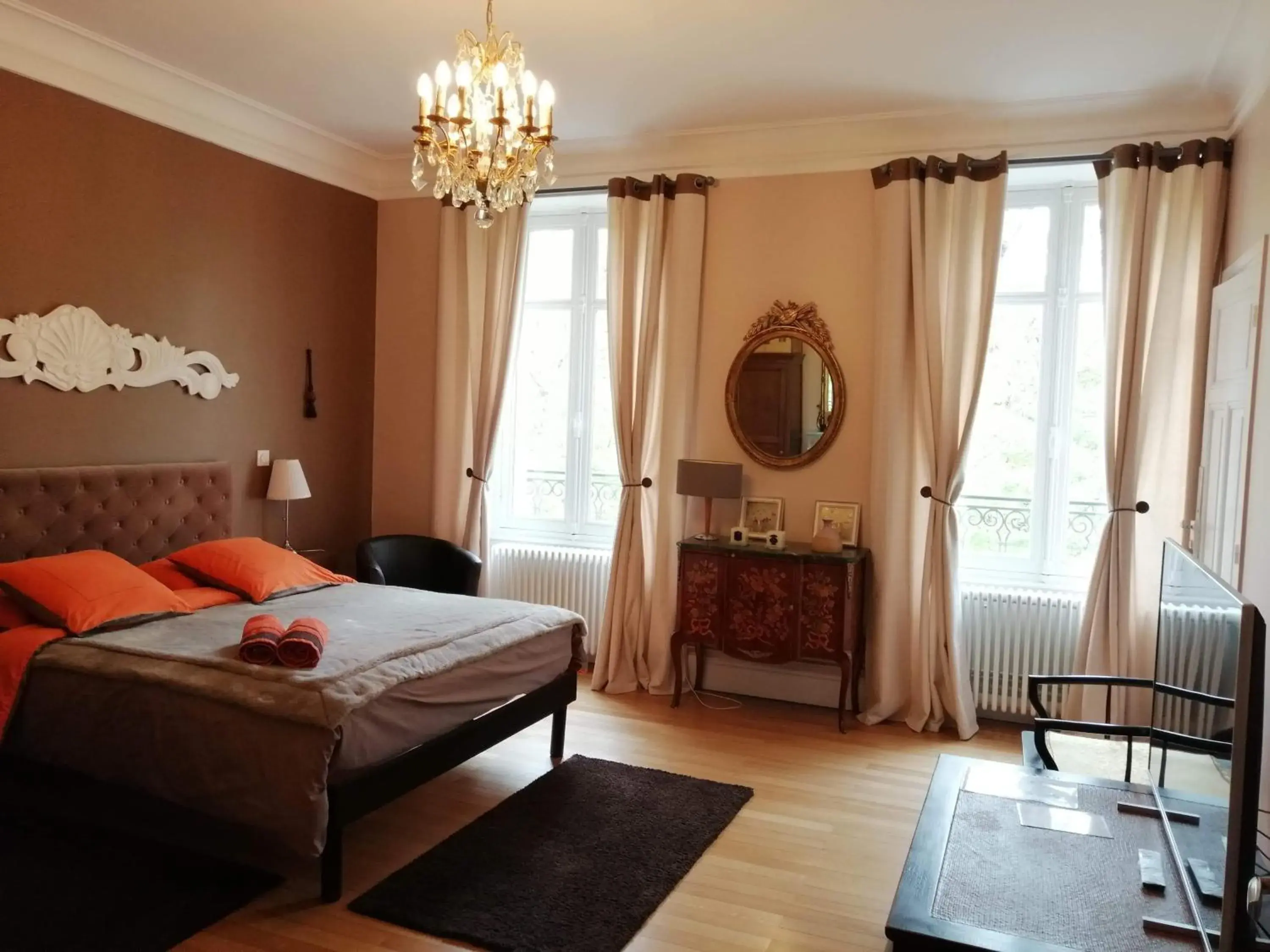 Double Room - single occupancy in Chambres d'Hôtes de luxe Côté Parc-Côté Jardin avec parking privé gratuit Double Room - single occupancy in Chambres d'Hôtes de luxe Côté Parc-Côté Jardin avec parking privé gratuit