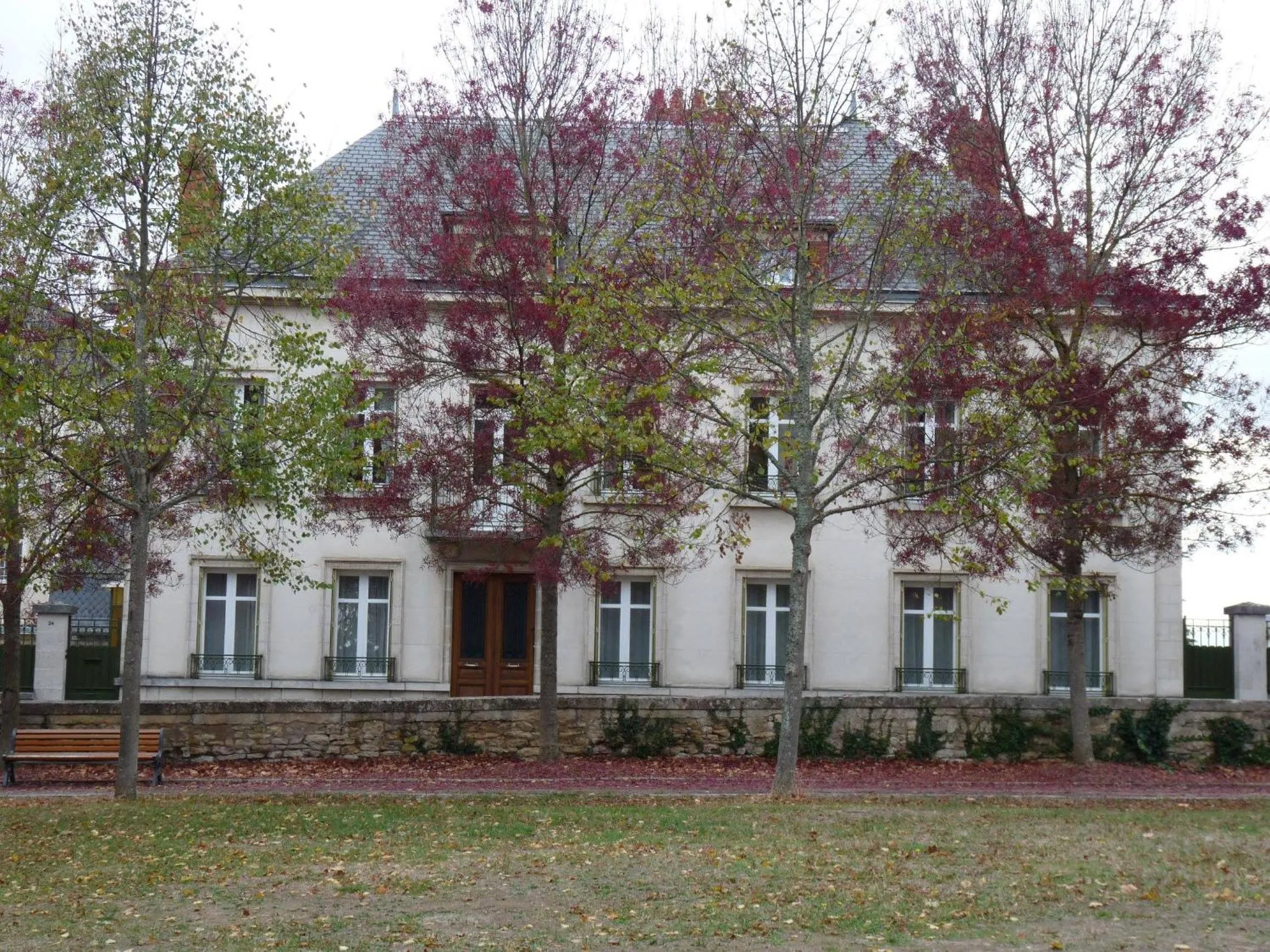 Facade/entrance in Chambres d'Hôtes de luxe Côté Parc-Côté Jardin avec parking privé gratuit