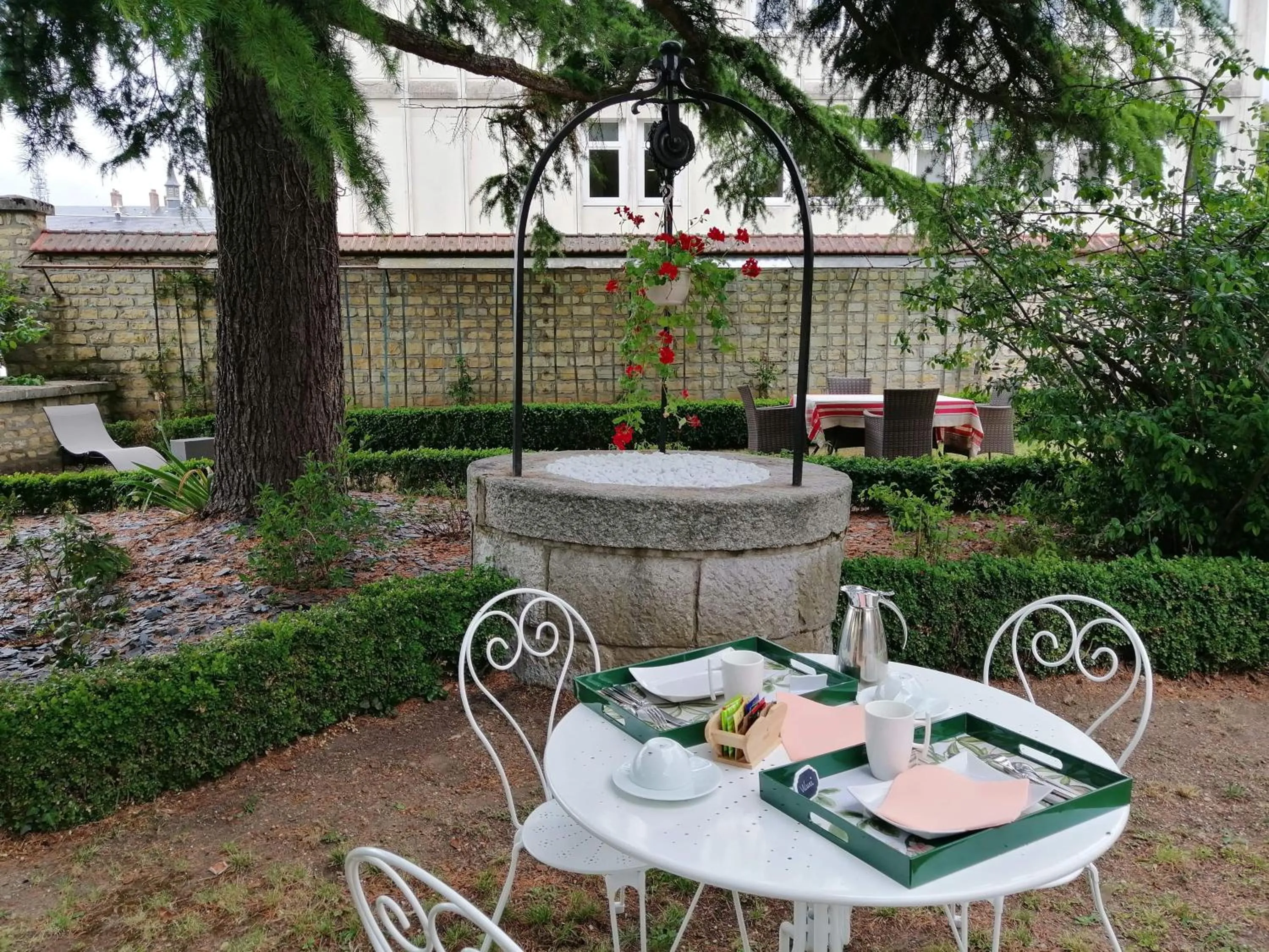 Chambres d'Hôtes de luxe Côté Parc-Côté Jardin avec parking privé gratuit