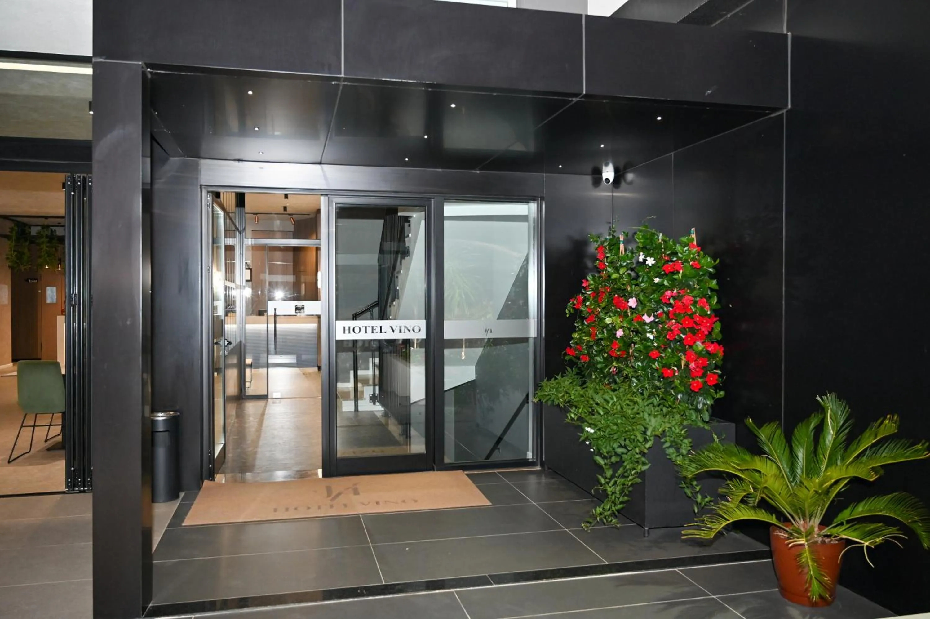 Facade/entrance in Hotel Vino