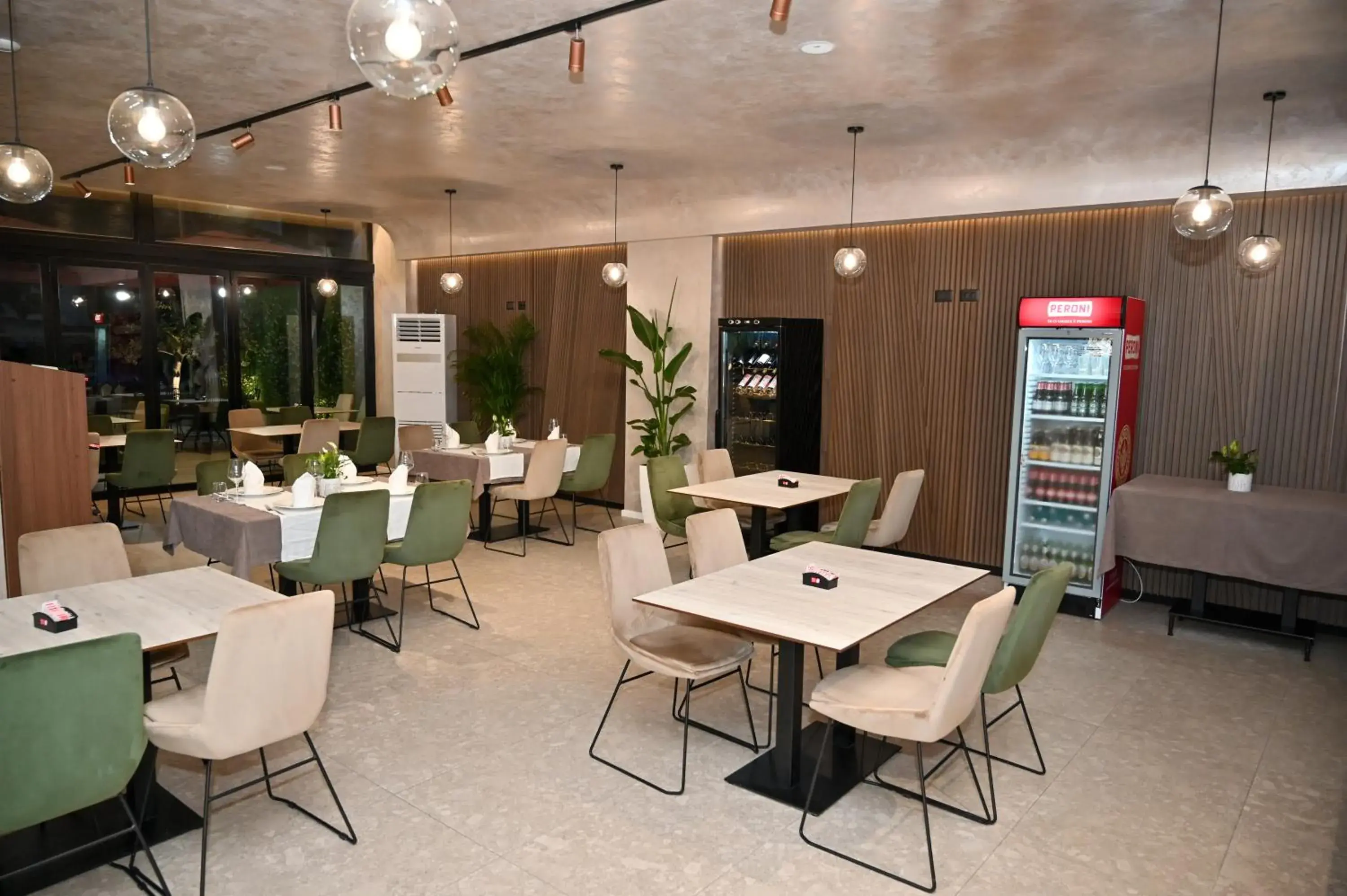 Restaurant/places to eat in Hotel Vino Restaurant/places to eat in Hotel Vino