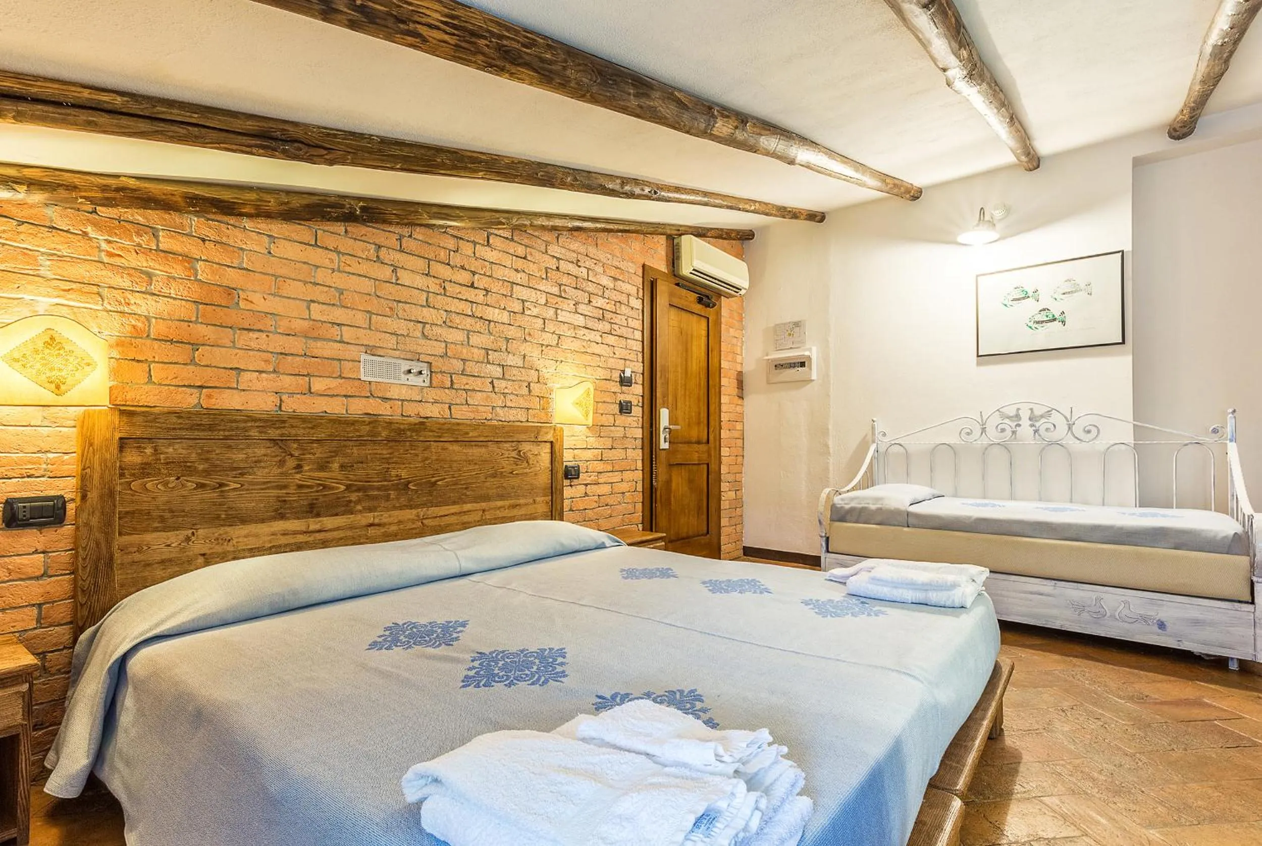 Photo of the whole room, Bed in Hotel Santa Maria